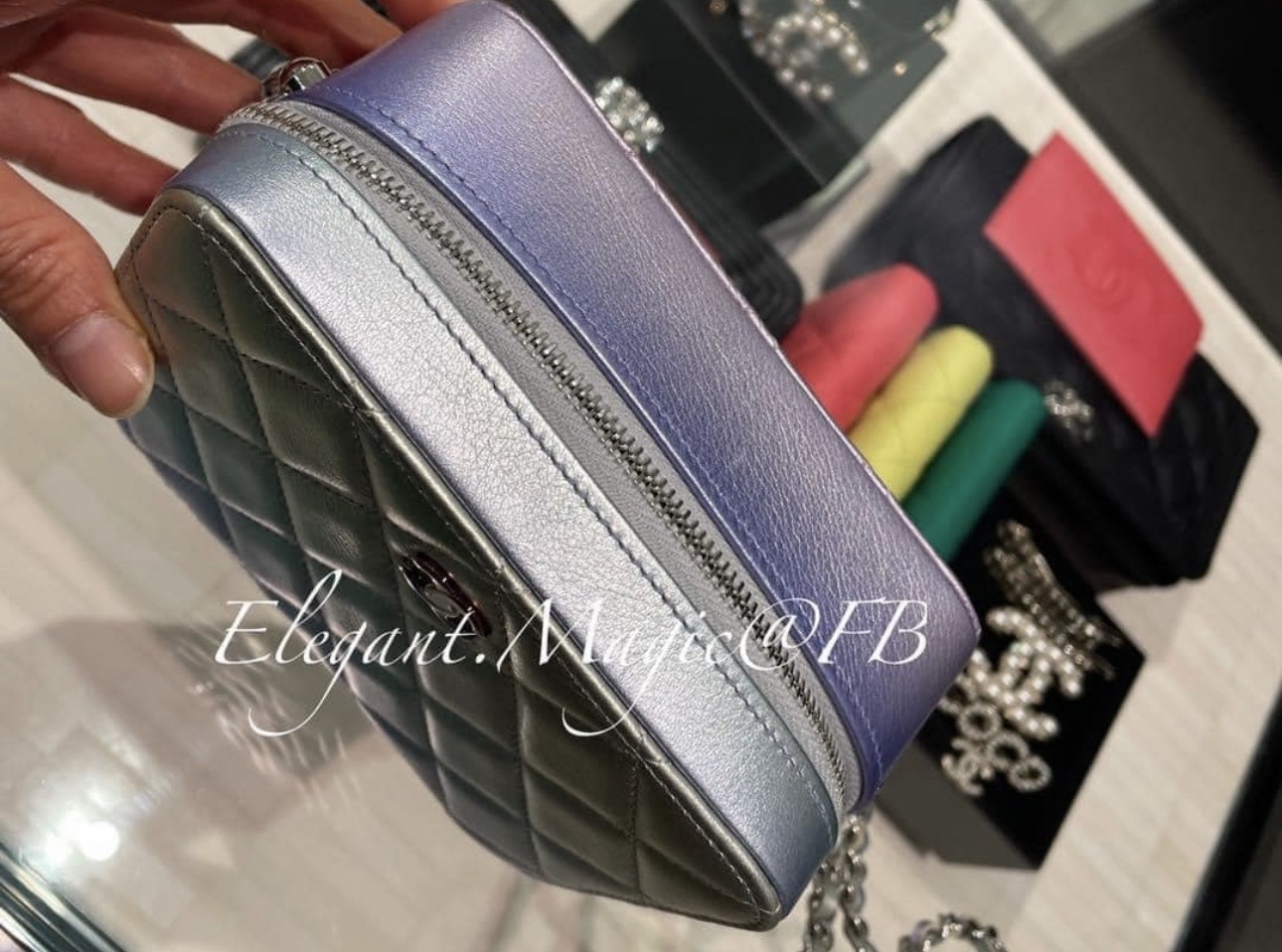 Chanel 限量版 幻彩斜紋卡包