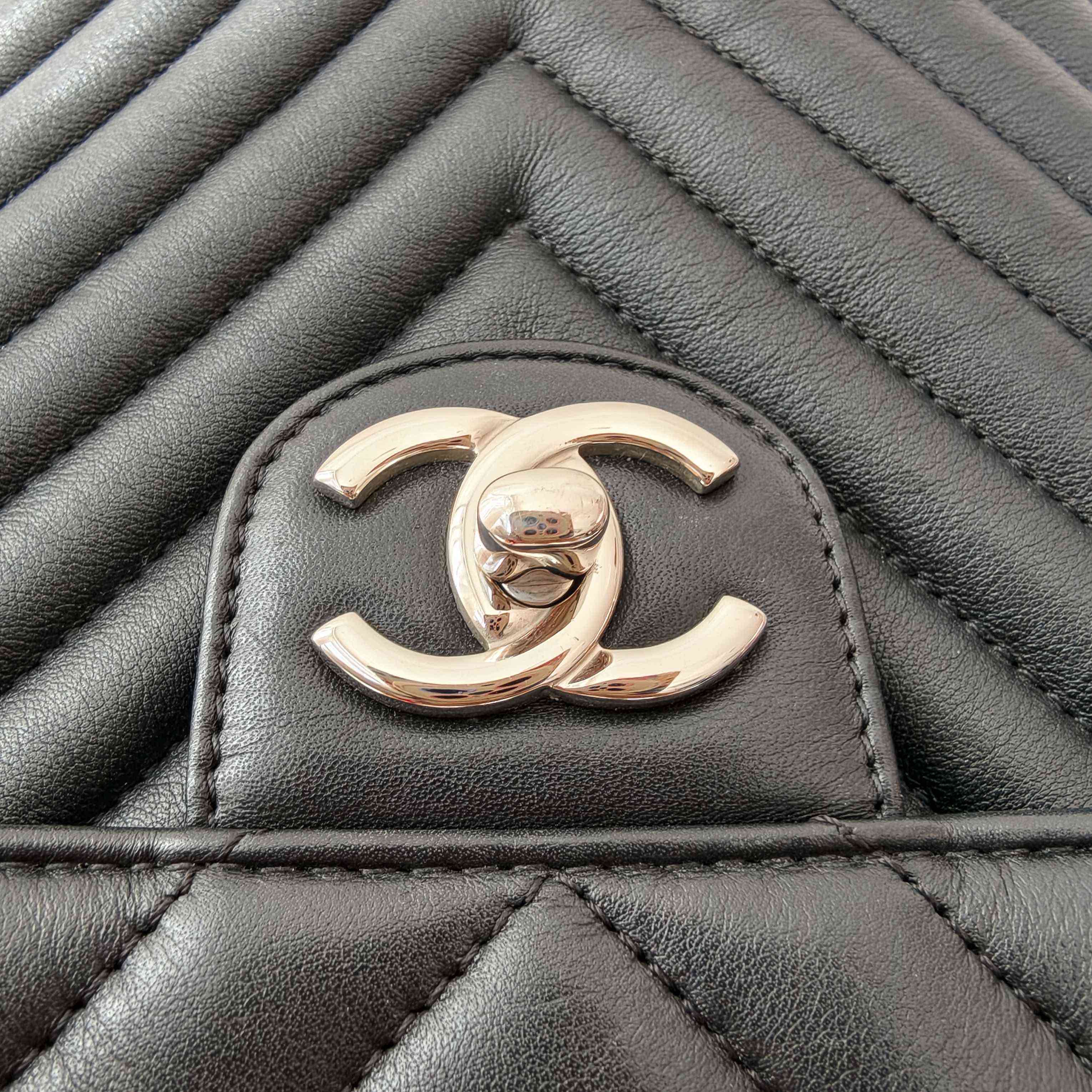 【預訂貨品】Chanel黑色小牛皮書包