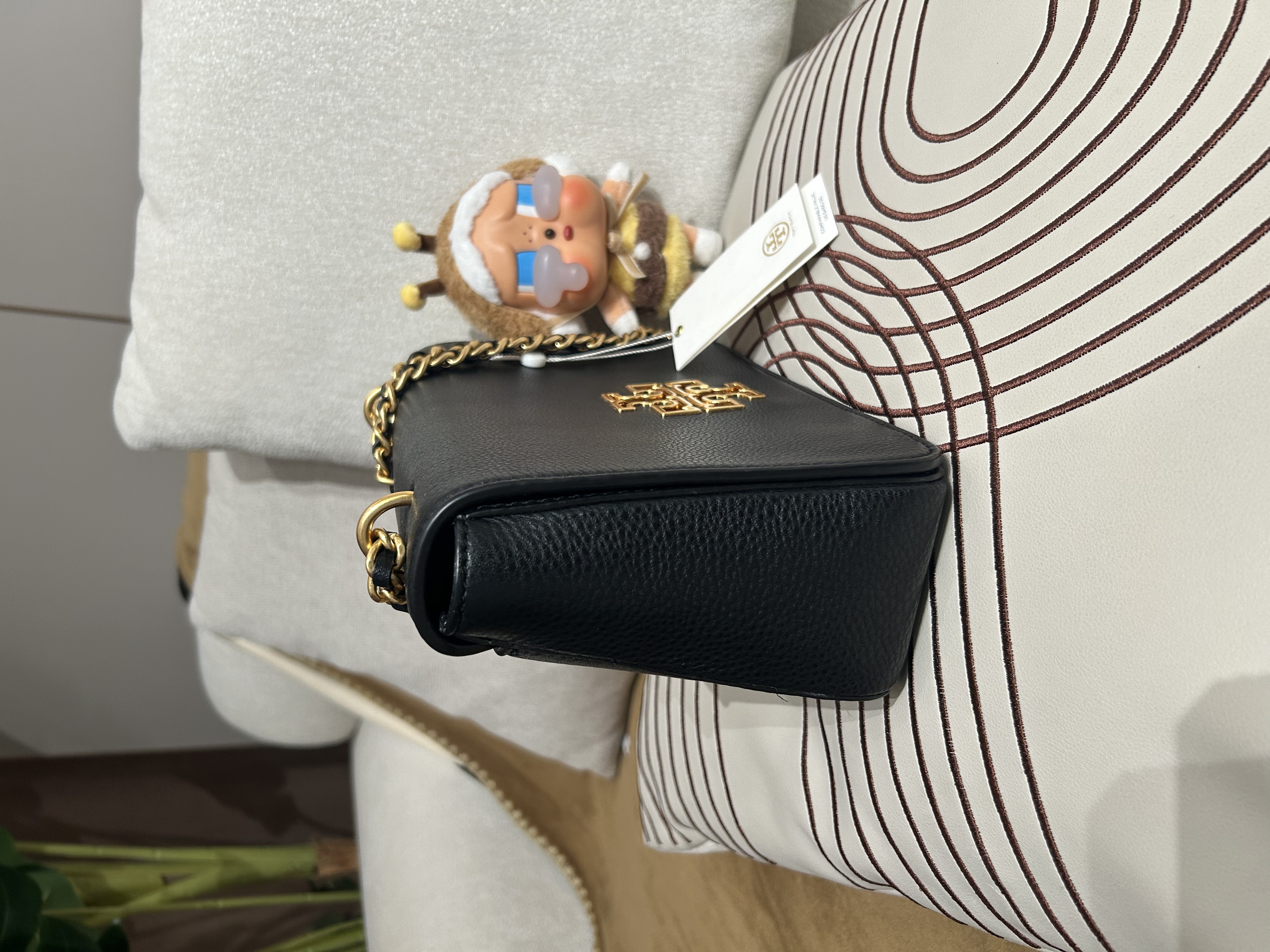 Tory bruch flap bag calfskin  100%Authentic,99%new✅dust bag 