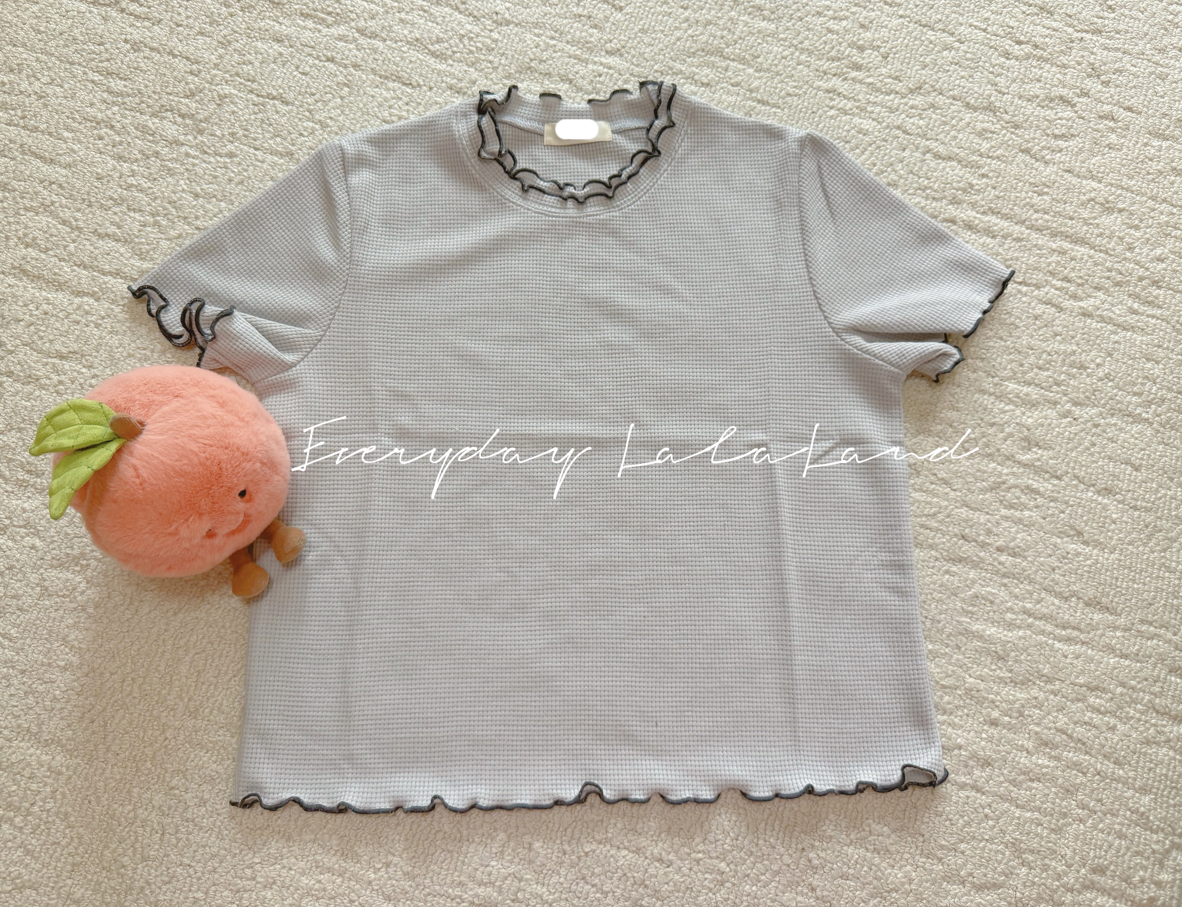 ❥ New arrival 。窩夫格雙波浪領上衣 