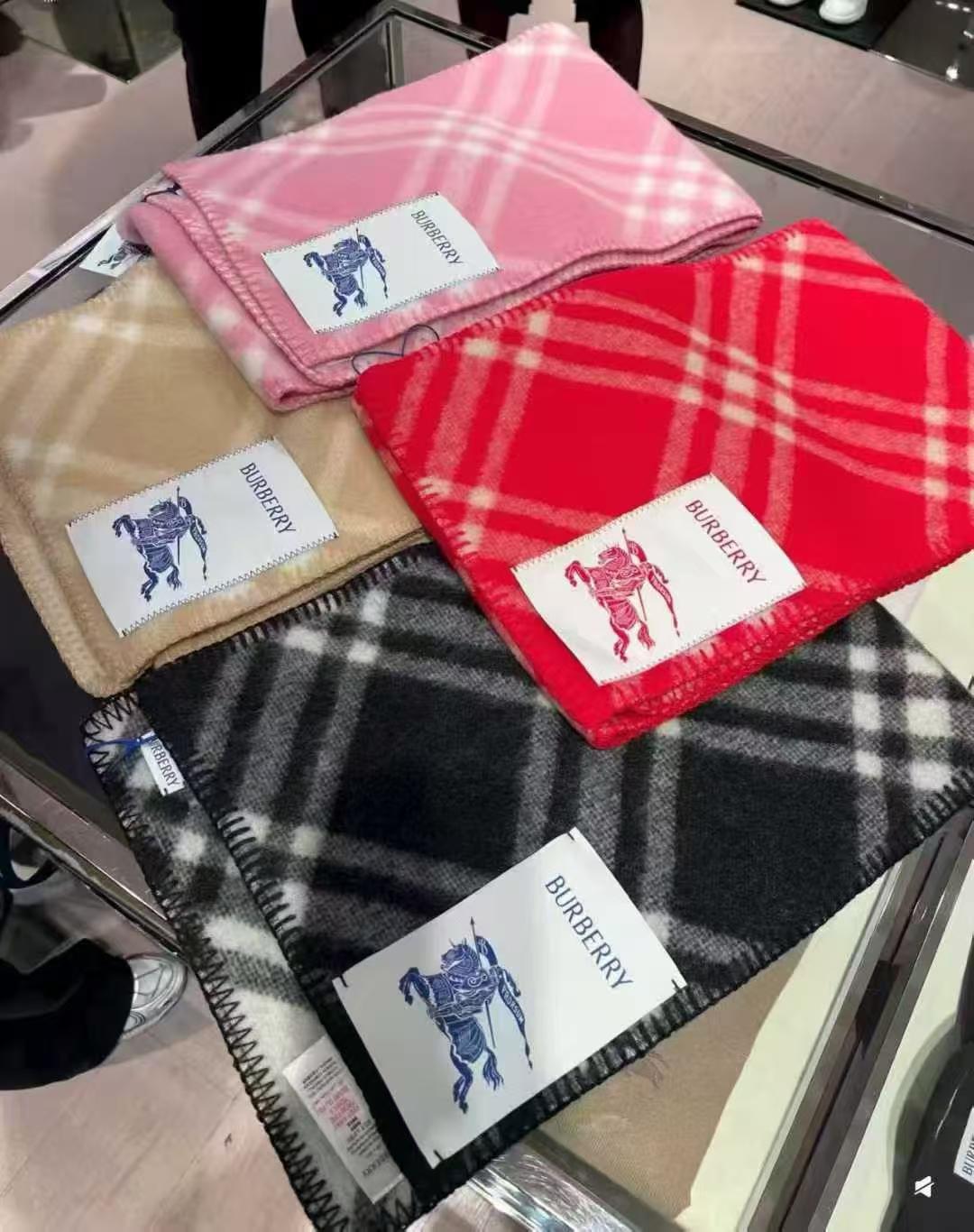 預購Burberry 25新款格仔圍巾