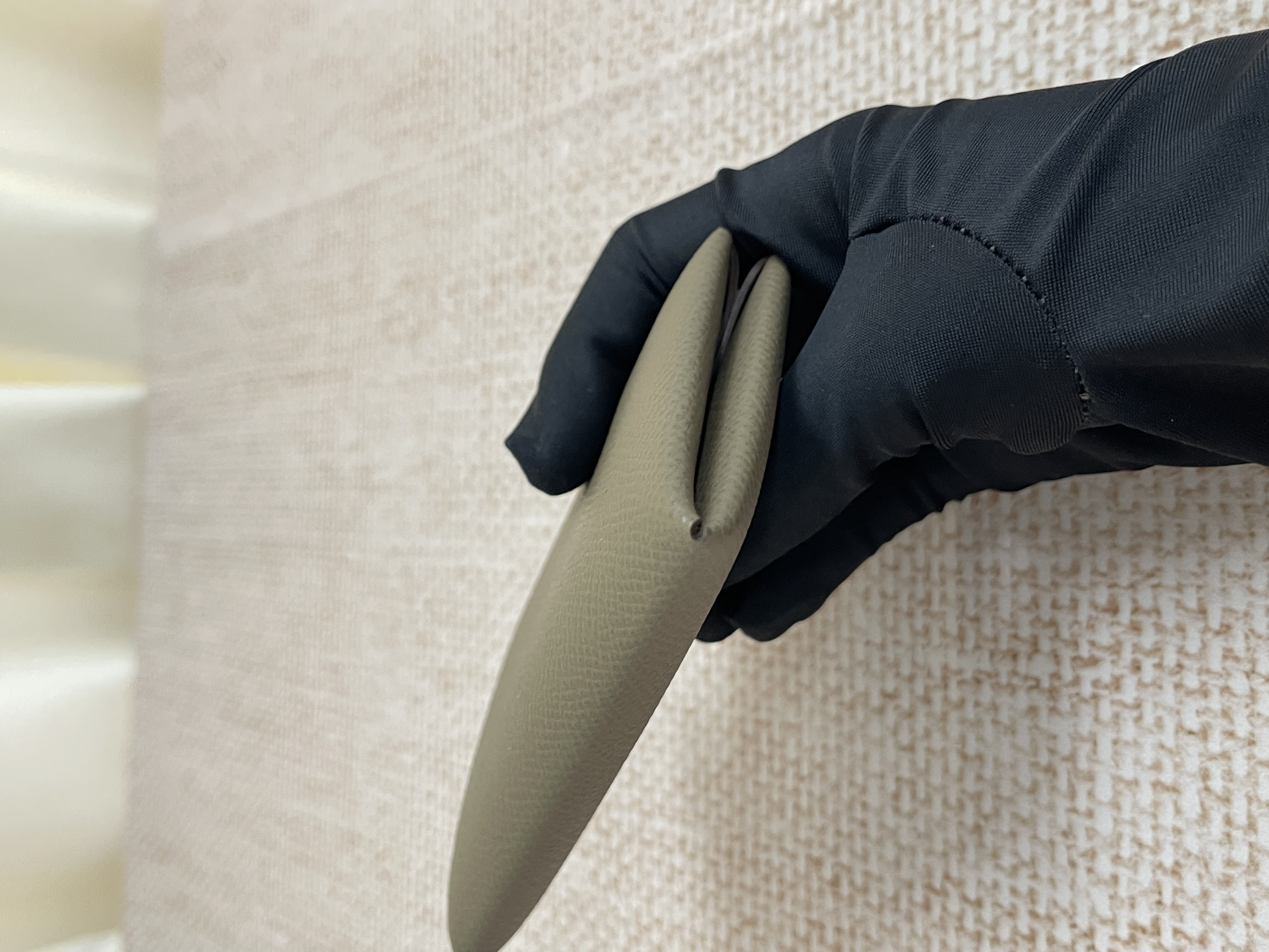 Pre-owned Hermes Calvi Card holder / Stamp Z/ Product Code: 26021508