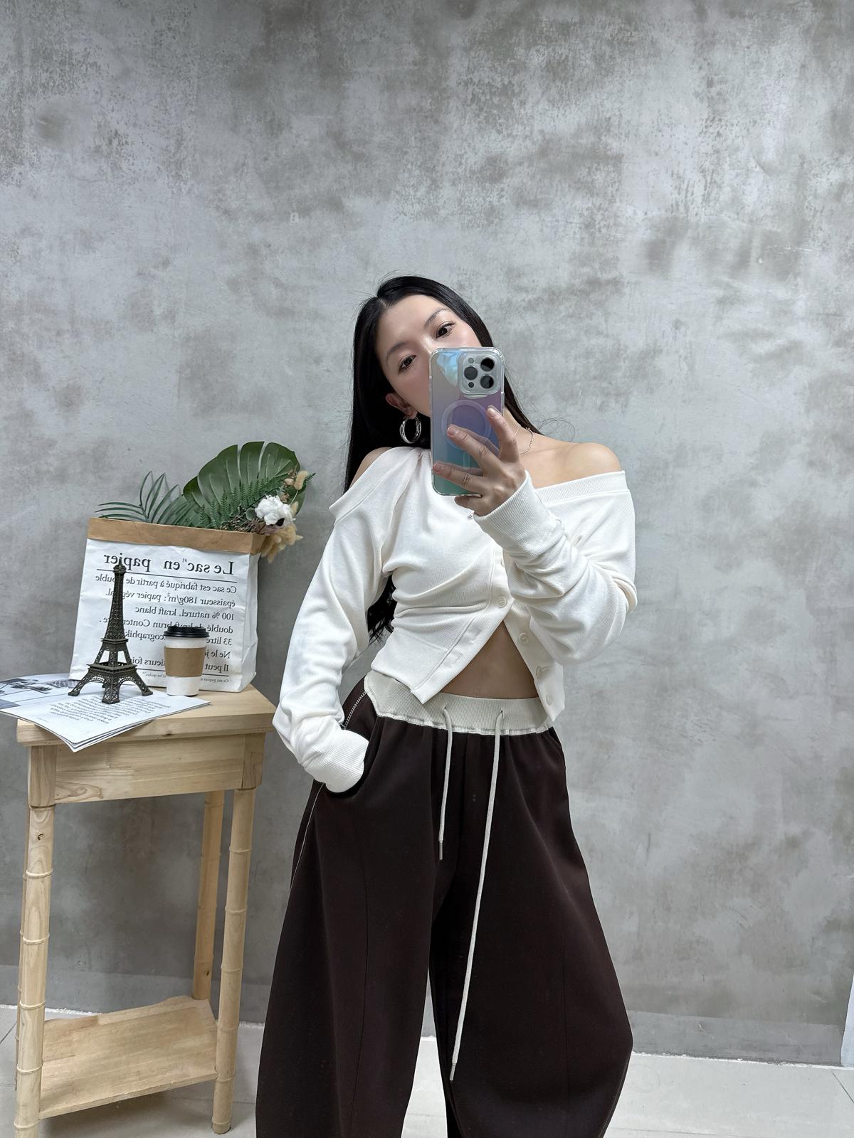 C04 不規則設計扣鈕Top