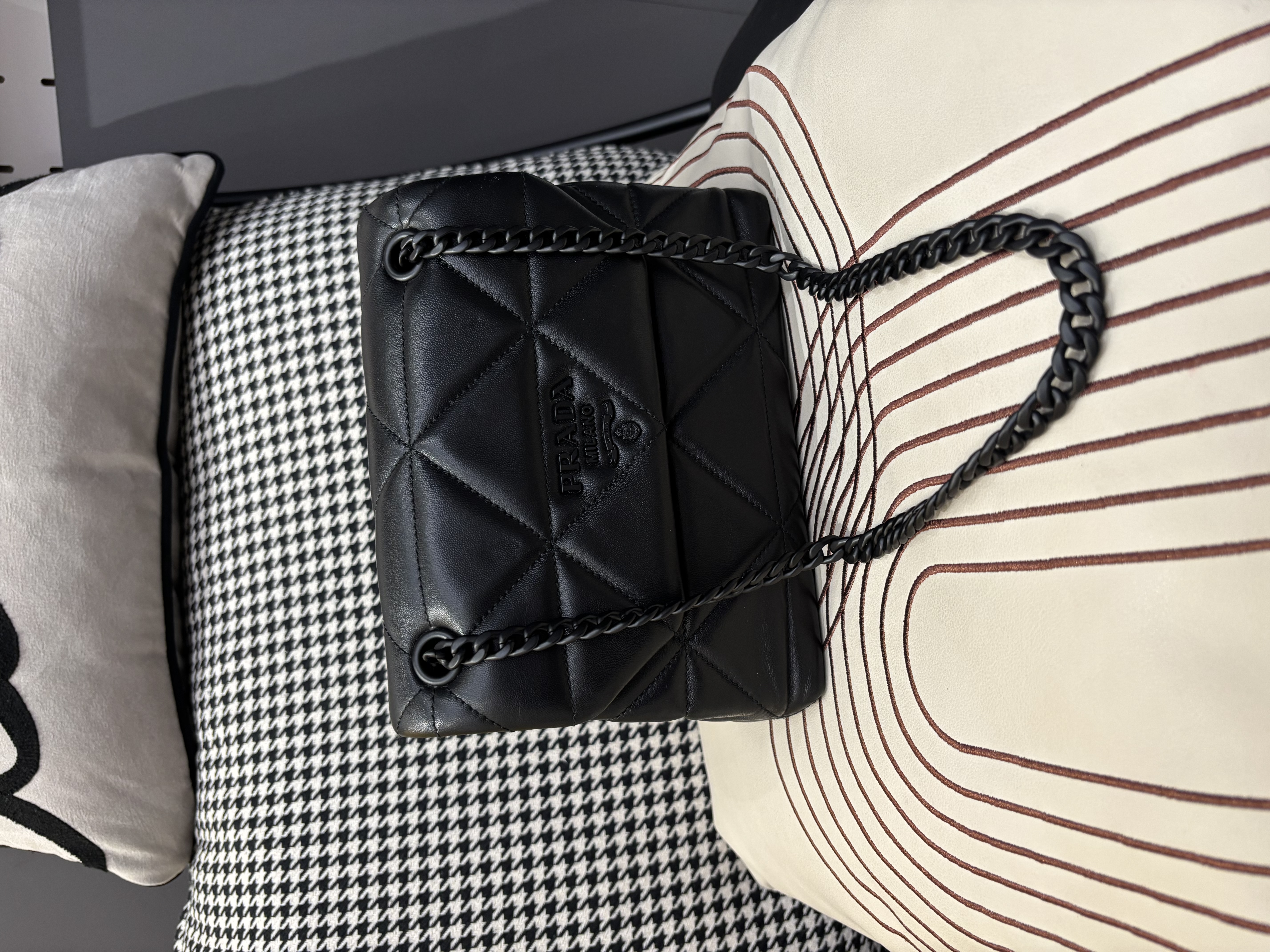 Prada Spectrum Shoulder Bag 1BD233 Nappa Leather flap bag 100%Authentic, 98%New ✅ certificate card ✅ booklet ✅Dust bag
