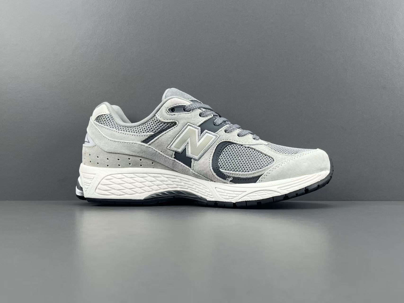 New Balance 2002R ML2002RST