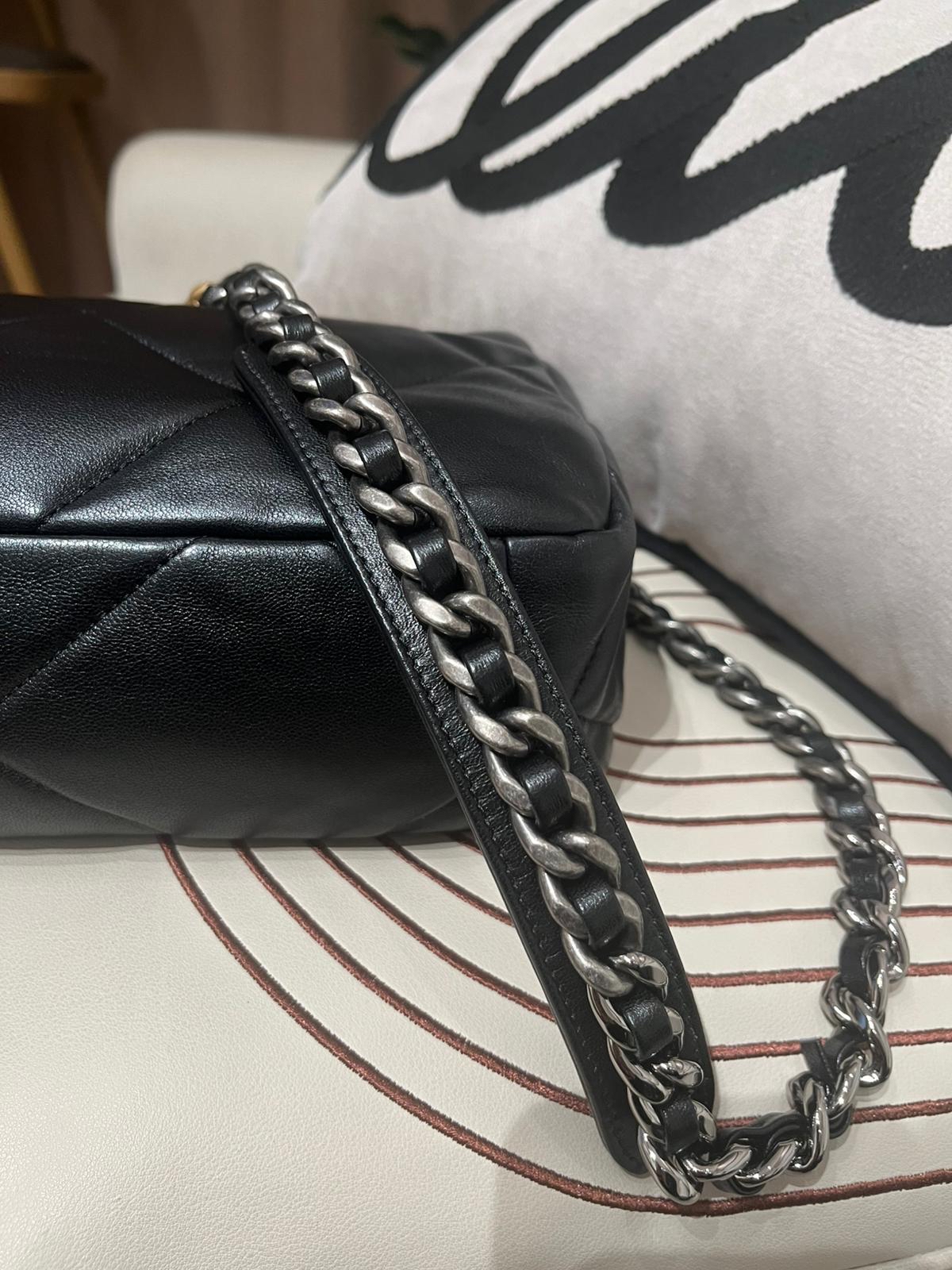 Chanel 19 Small AS1160 100%Authentic, 98%New ✅晶片✅Dust bag✅Box