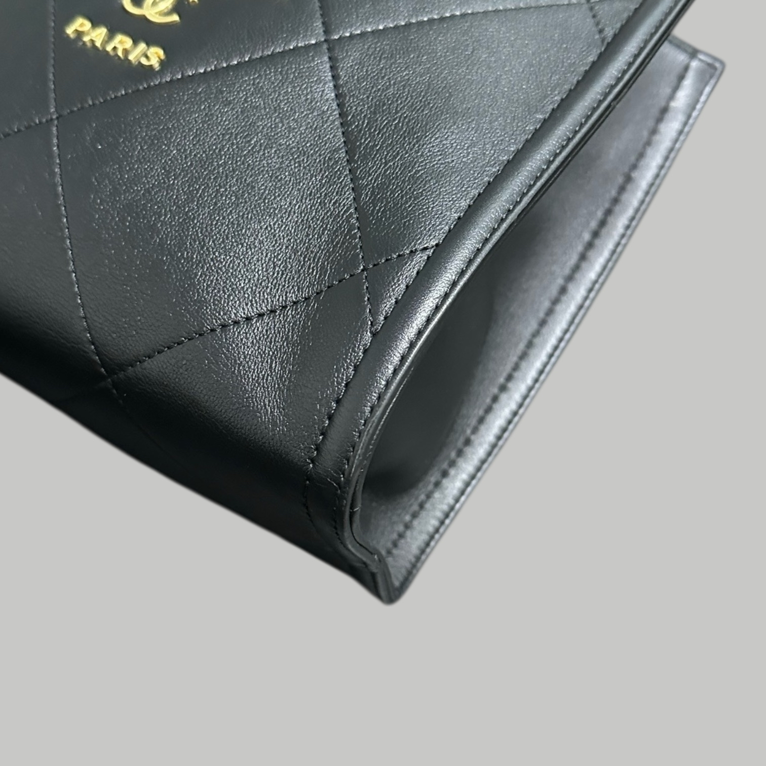 Chanel 21B 小牛皮tote bag