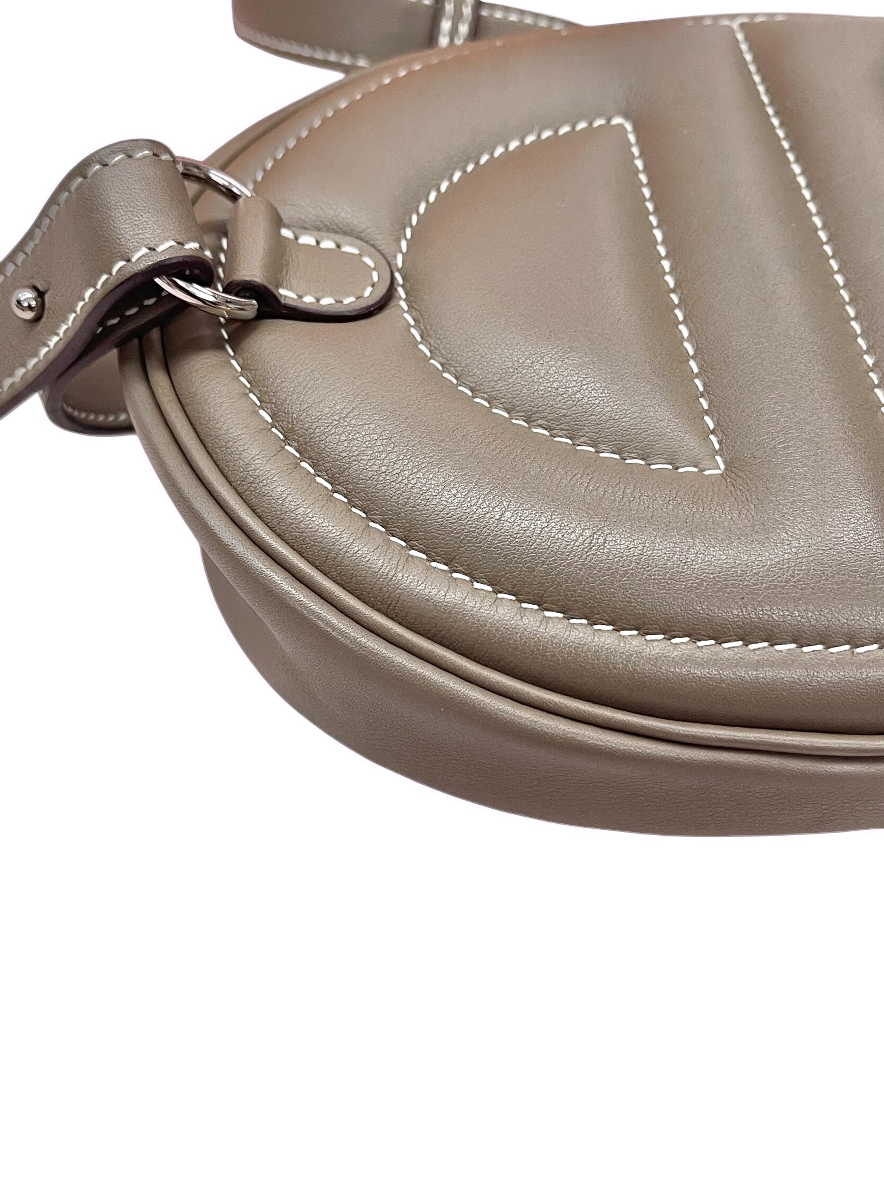 Pre-owned Hermes In The Loop BNANE VEAU Swift Stamp Z / Product Code: 081307
