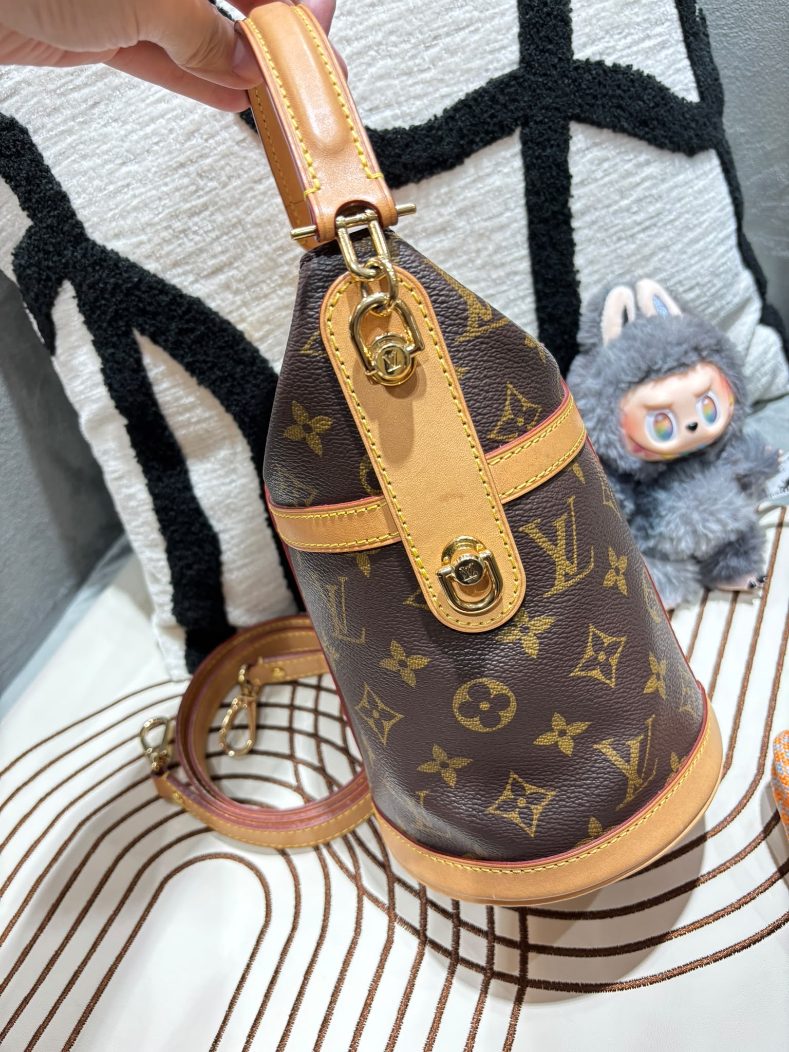 Lv Duffle bag 薯條包 bucket bag M43587 100%Authentic,95%new✅dust bag