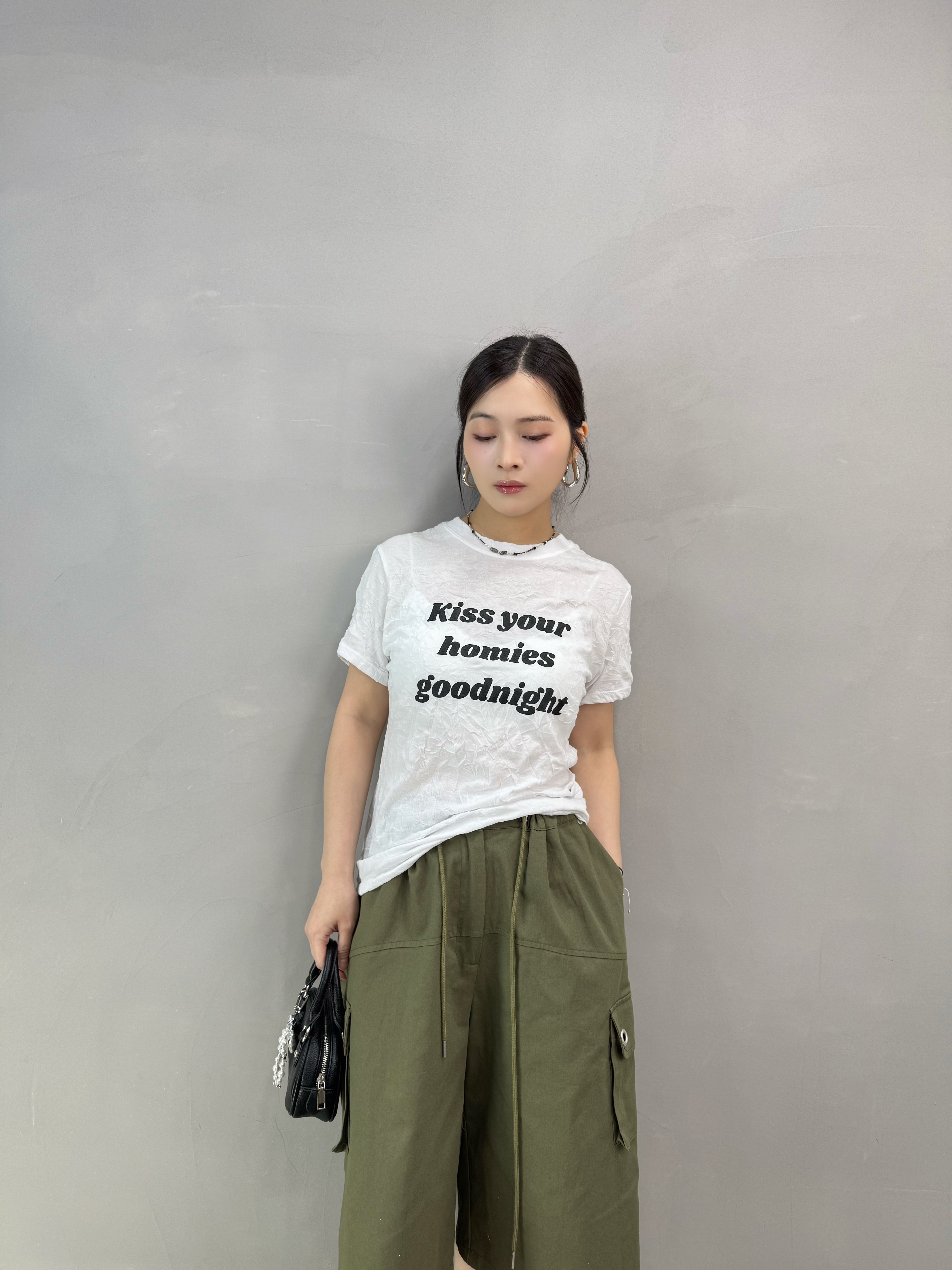 Z78 壓紋英文字Tee