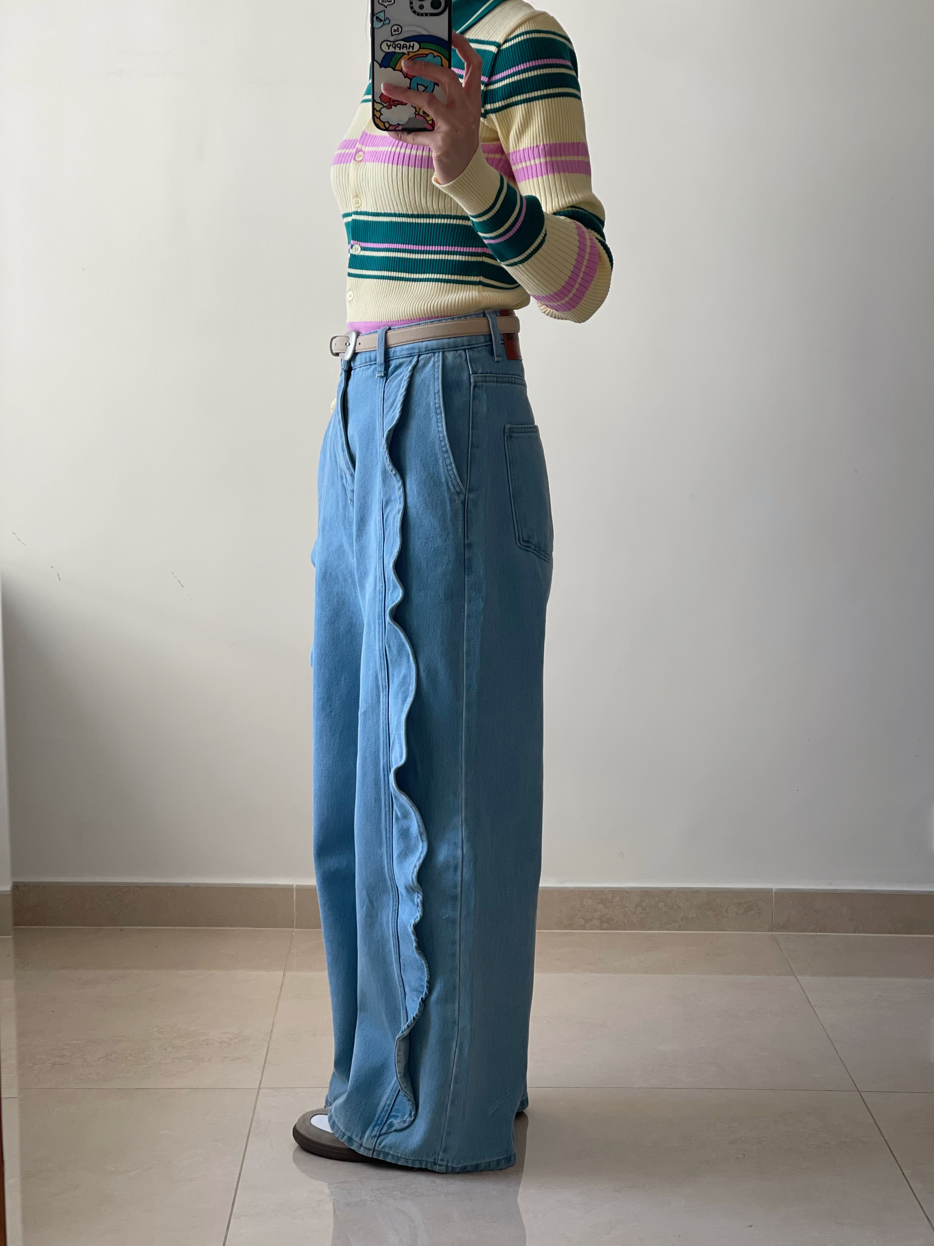 Stylish ruffle wide jeans 