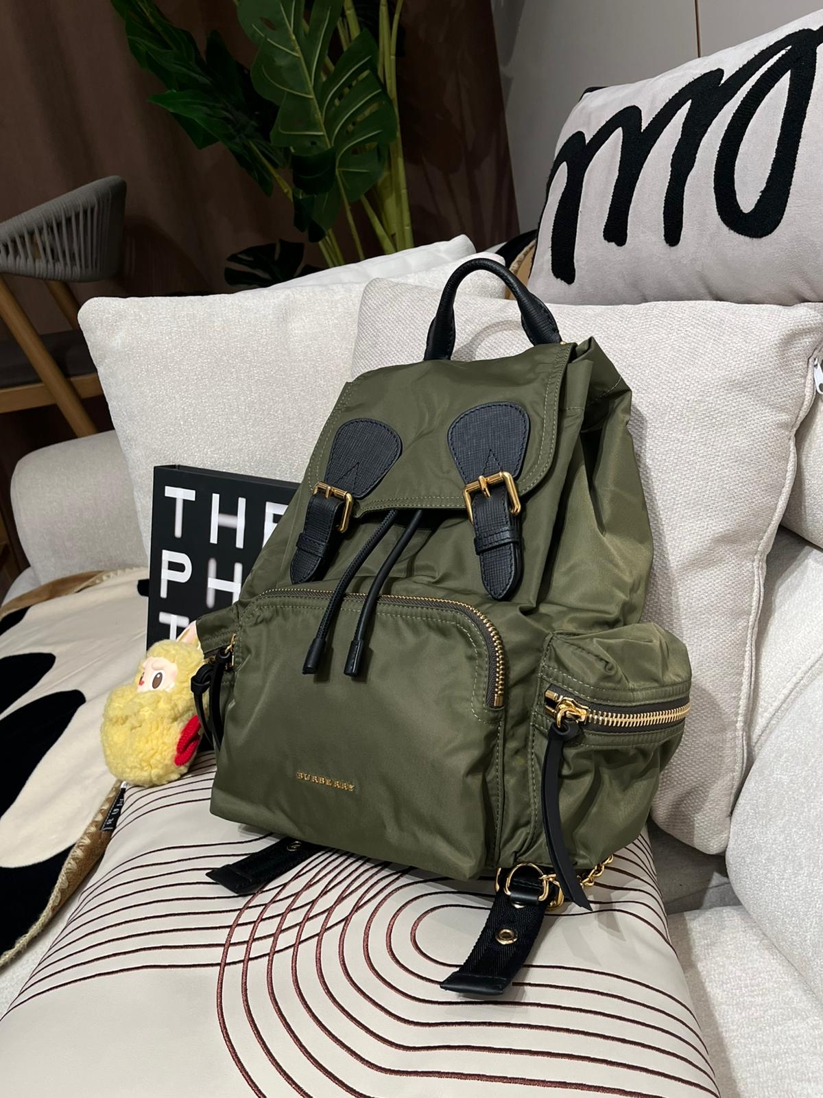 全新 Burberry backpack nylon 金扣 100%Authentic,全新未使用品 ✅ 原裝吊牌 ✅dust bag 