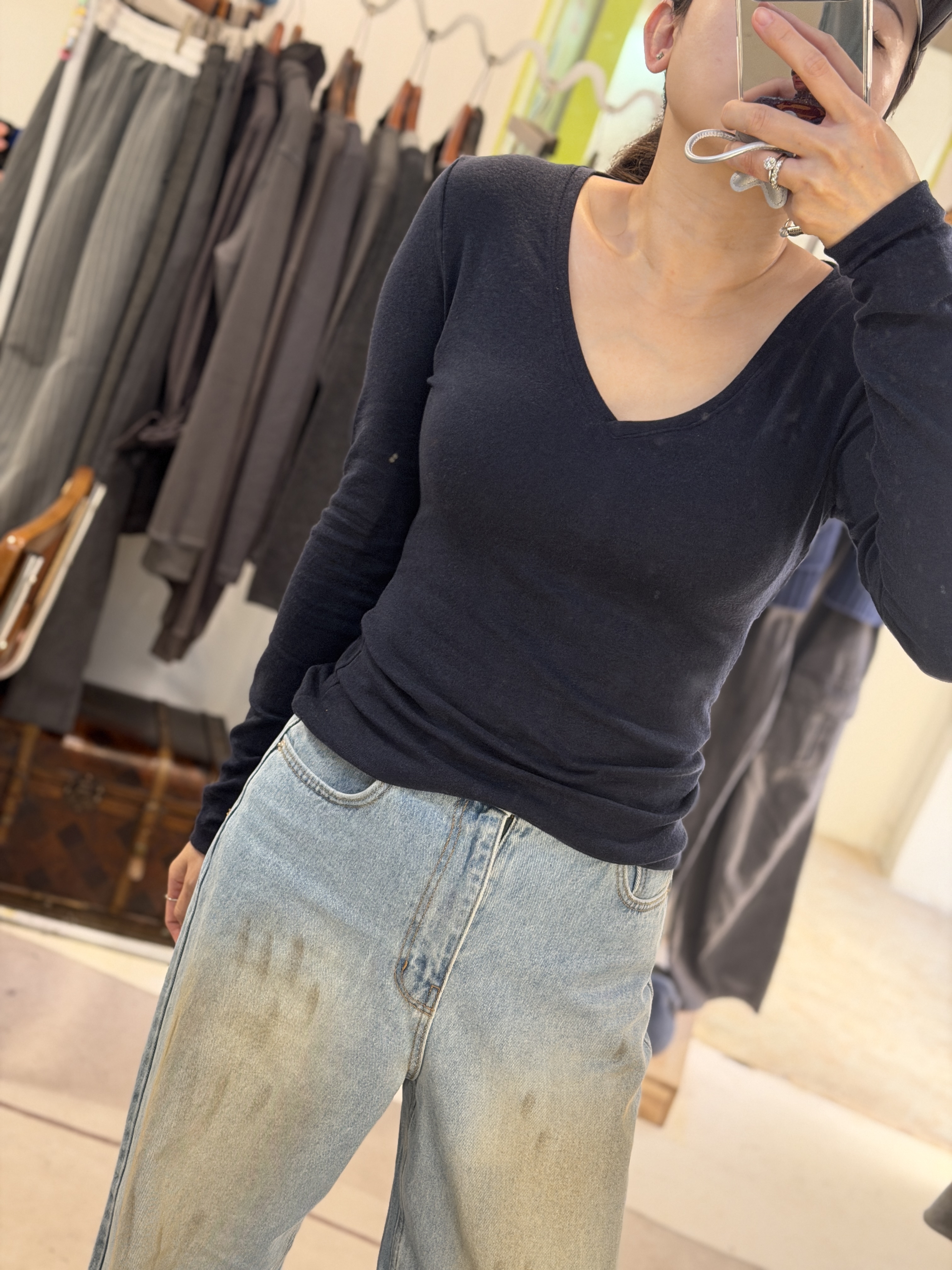 Quality warm basic V top 