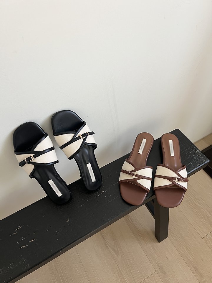 Contrast Canvas Sandals (2 colors)