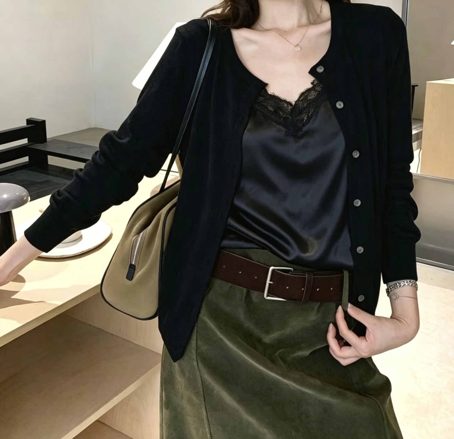 假2 件拼satin Top