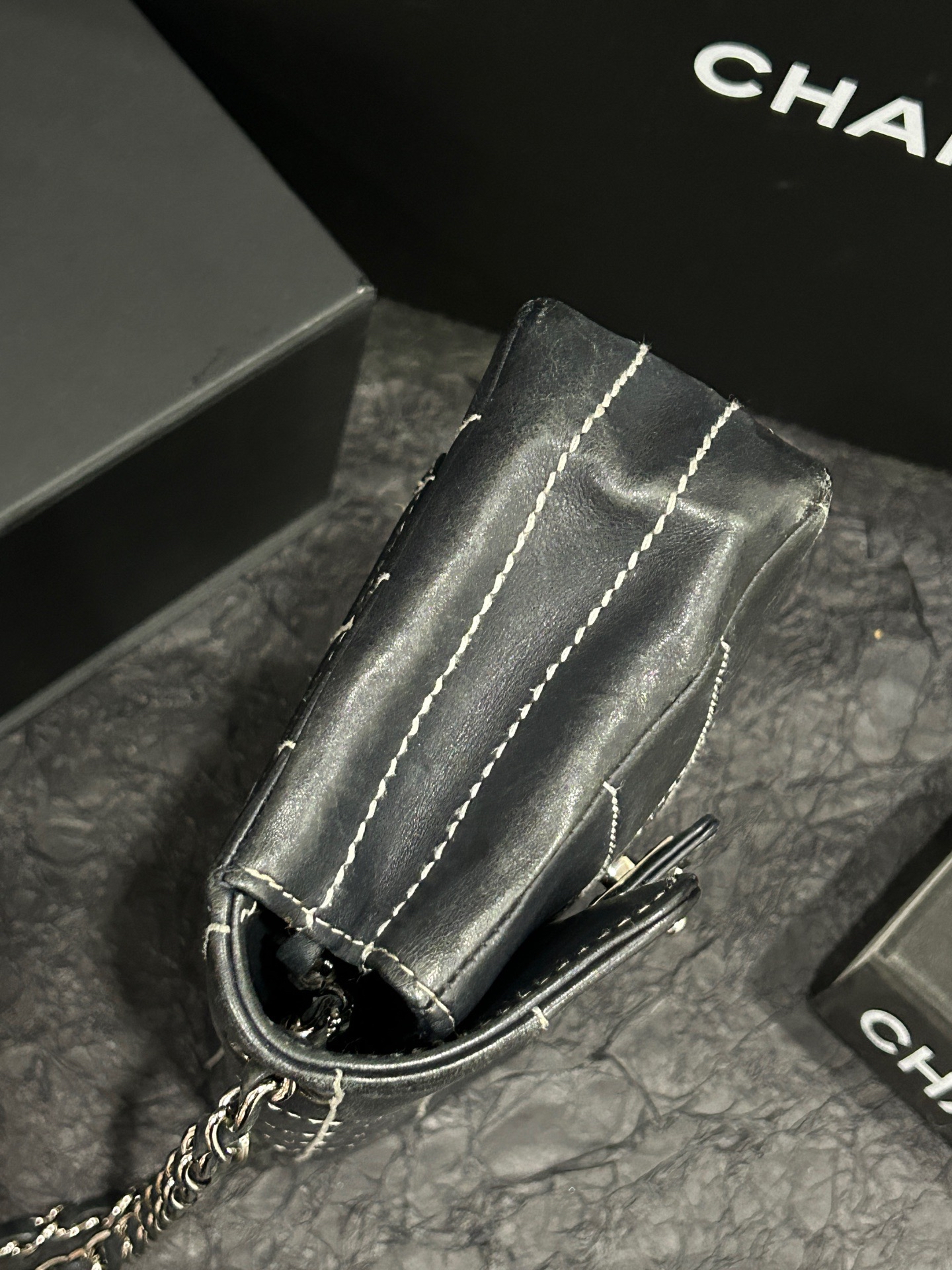 【預訂貨品】Chanel黑白格外縫線牛皮CF 