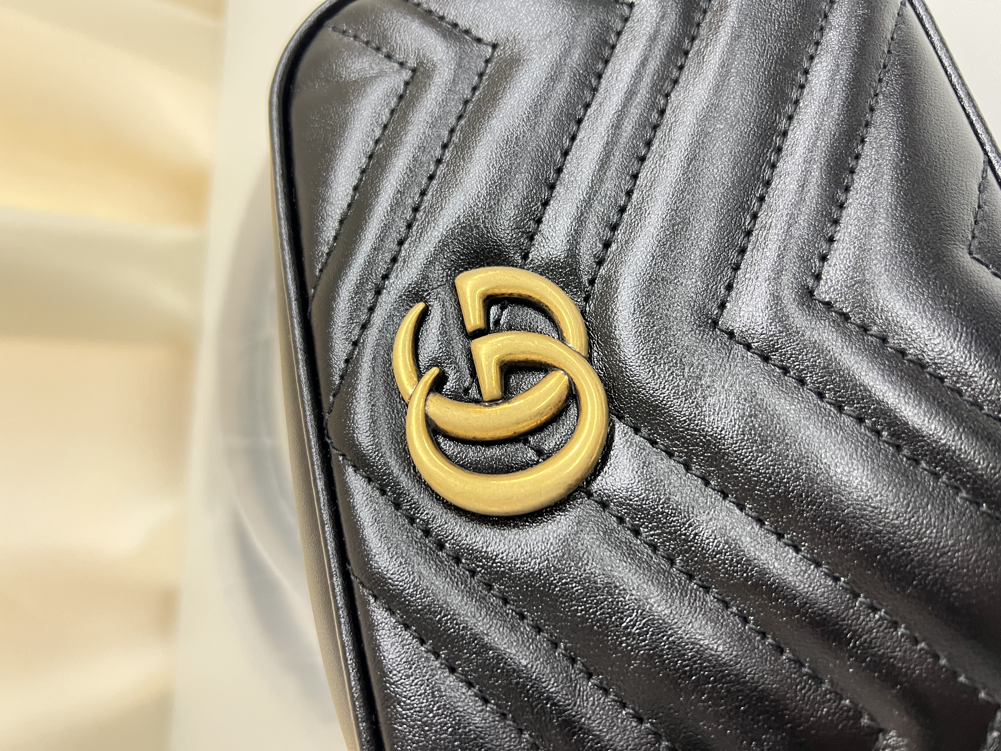 Unused-Item GUCCI GG Marmont Camera Bag / Product Code: 26012807