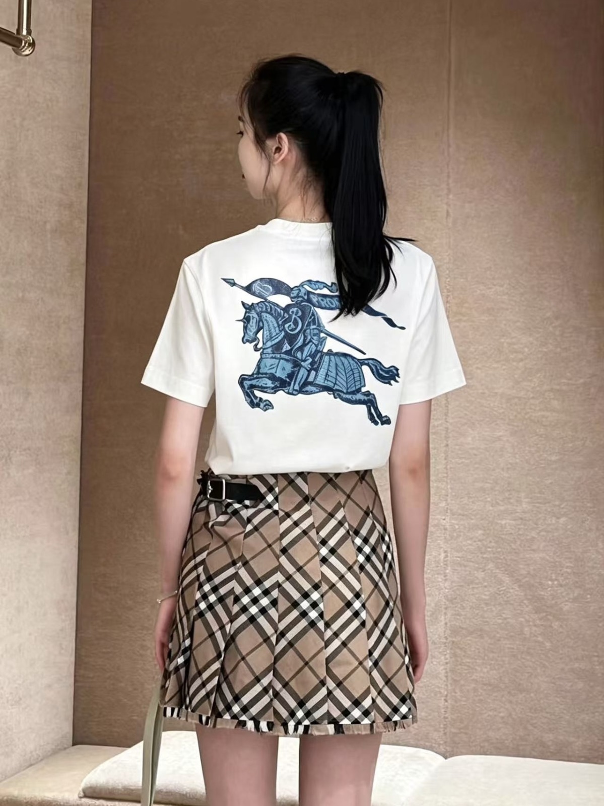 【原單】BURBERRY Heritage Logo Cotton T-shirt 馬術騎士徽標印花短袖Tee