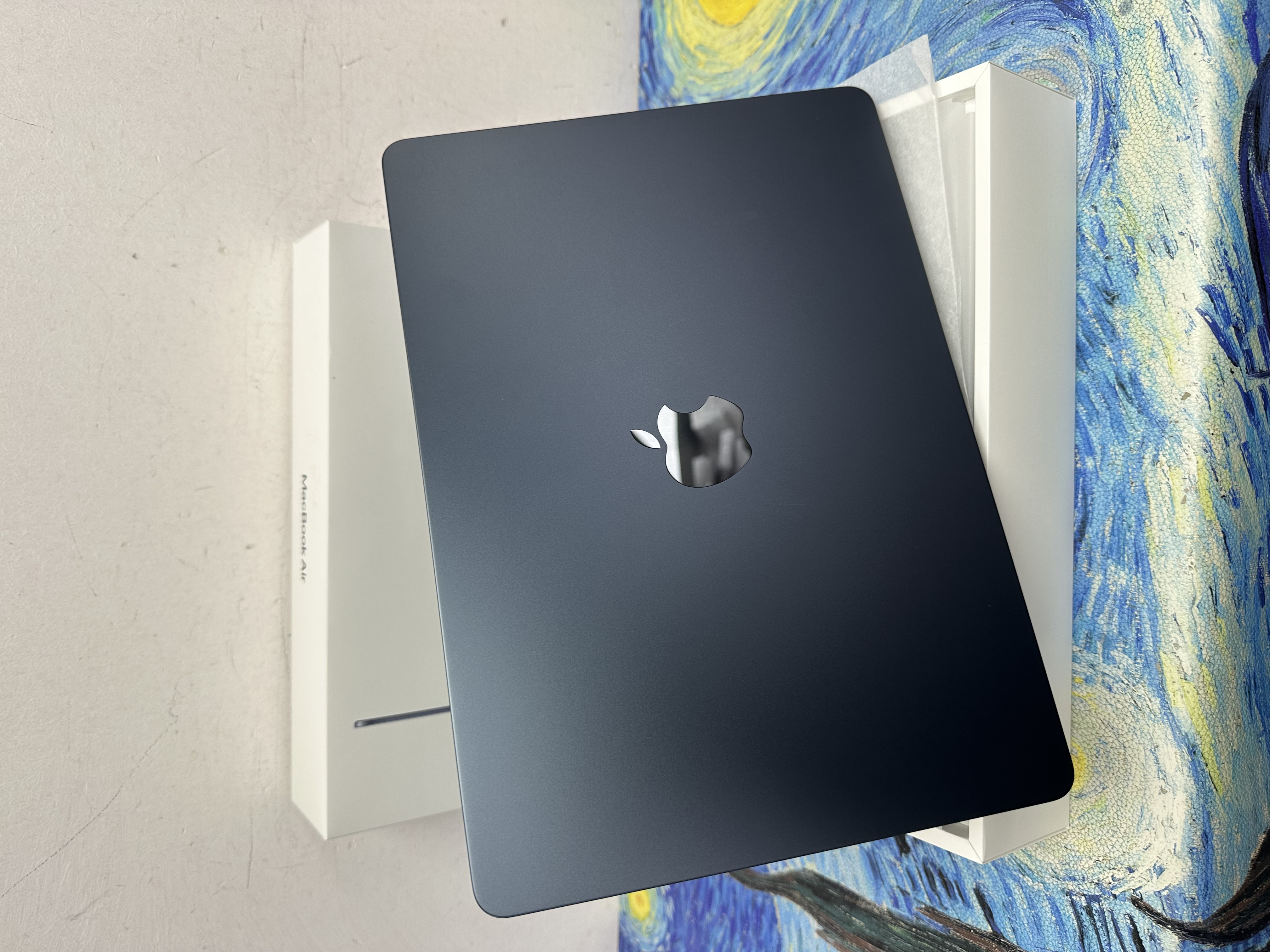#6153 APPLE  MacBook Air M5 2026 M5 CPU/ 16GB Ram/1TB SSD/10核心GPU/Liquid Retina Mon/13吋/午夜藍色/Gaming Laptop / Notebook / 超強續航能力/ 原廠保養/ 文書機 / 畫圖 / 剪片 / Movie / Netflix / 香港行貨✨/ 全新質素🤩