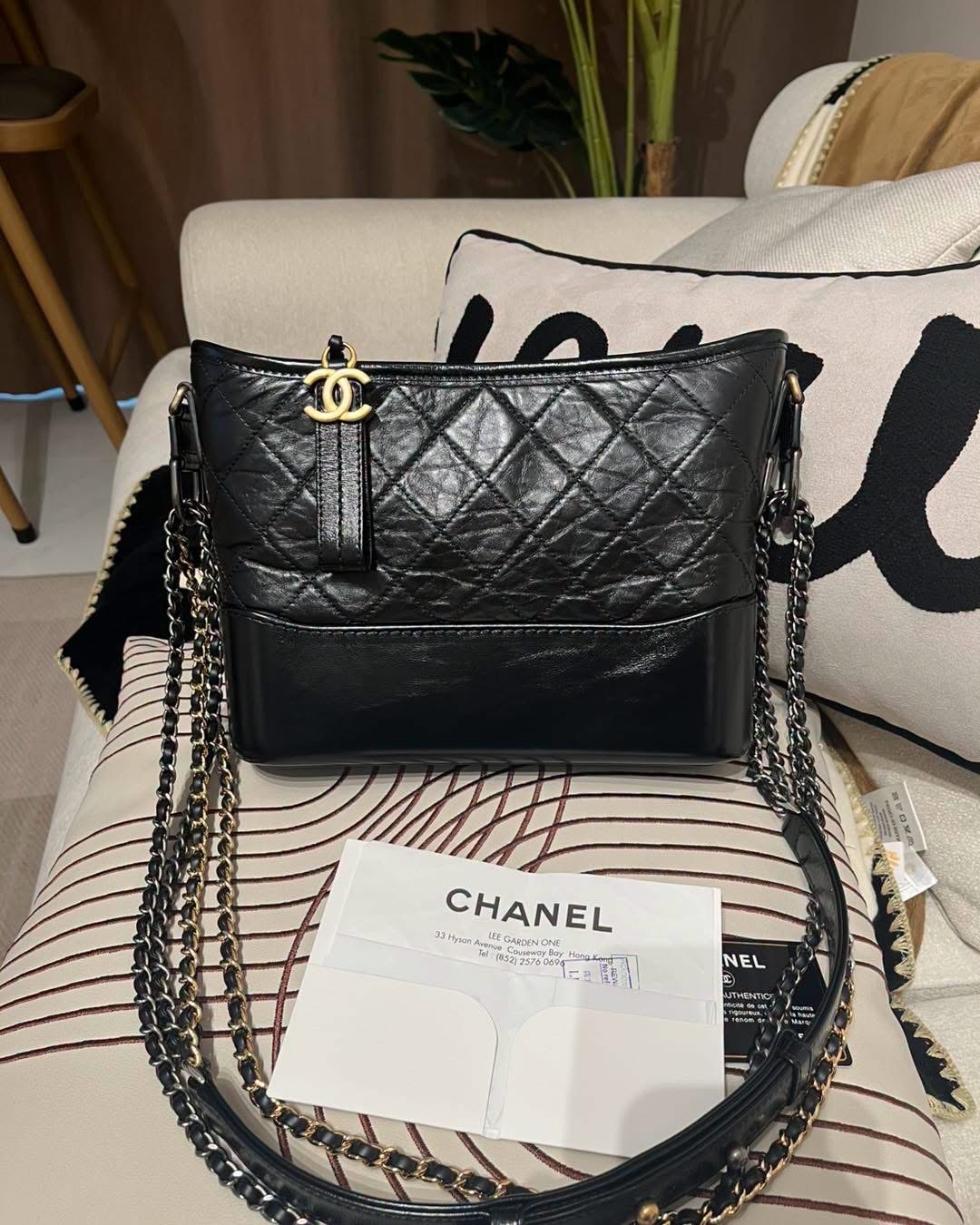 Chanel Gabrielle hobo new medium AS1521 Noir 100%Authentic ,98%new ✅專門店收據✅30card✅dust bag ✅盒