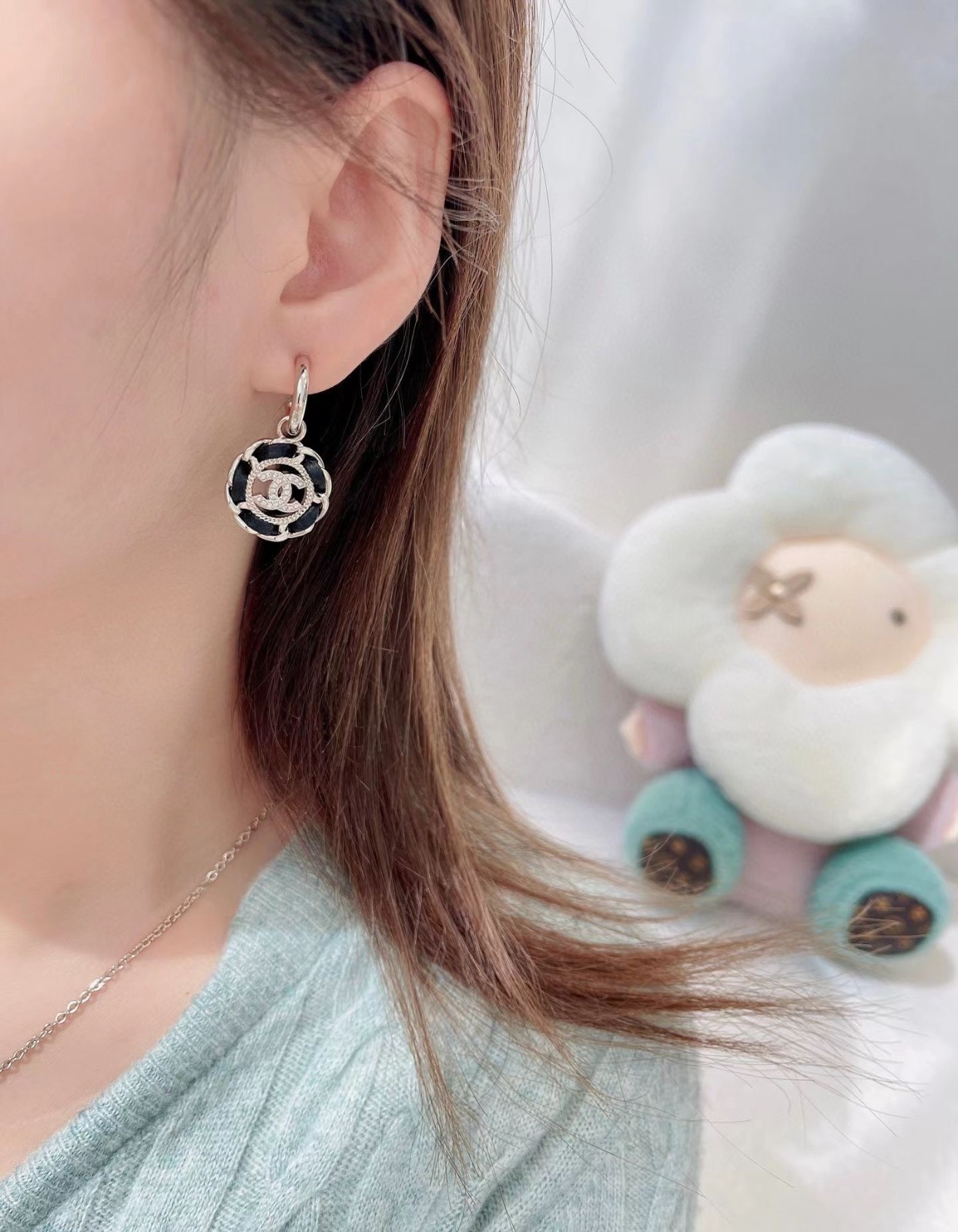 【原單】CHANEL 圓形皮穿鏈CC耳環 - 禮盒裝