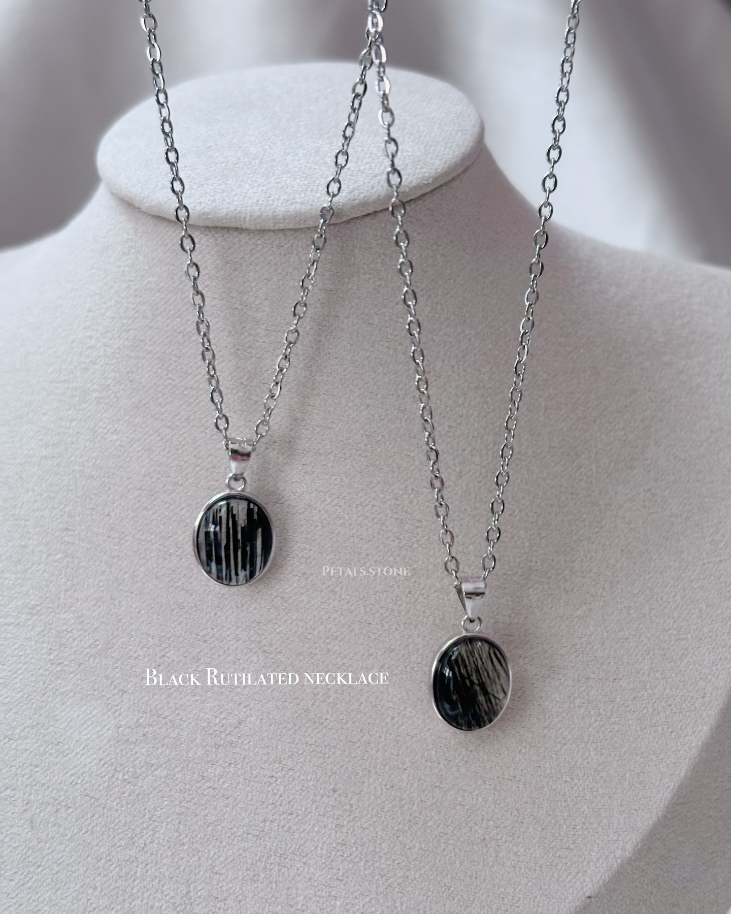 🖤BLACK RUTILATED NECKLACE