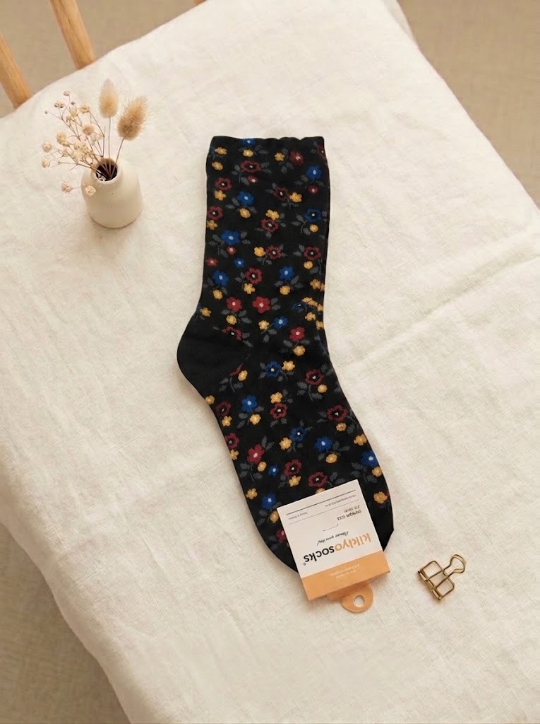 Korean Olive Bloom Women's High Crew Socks