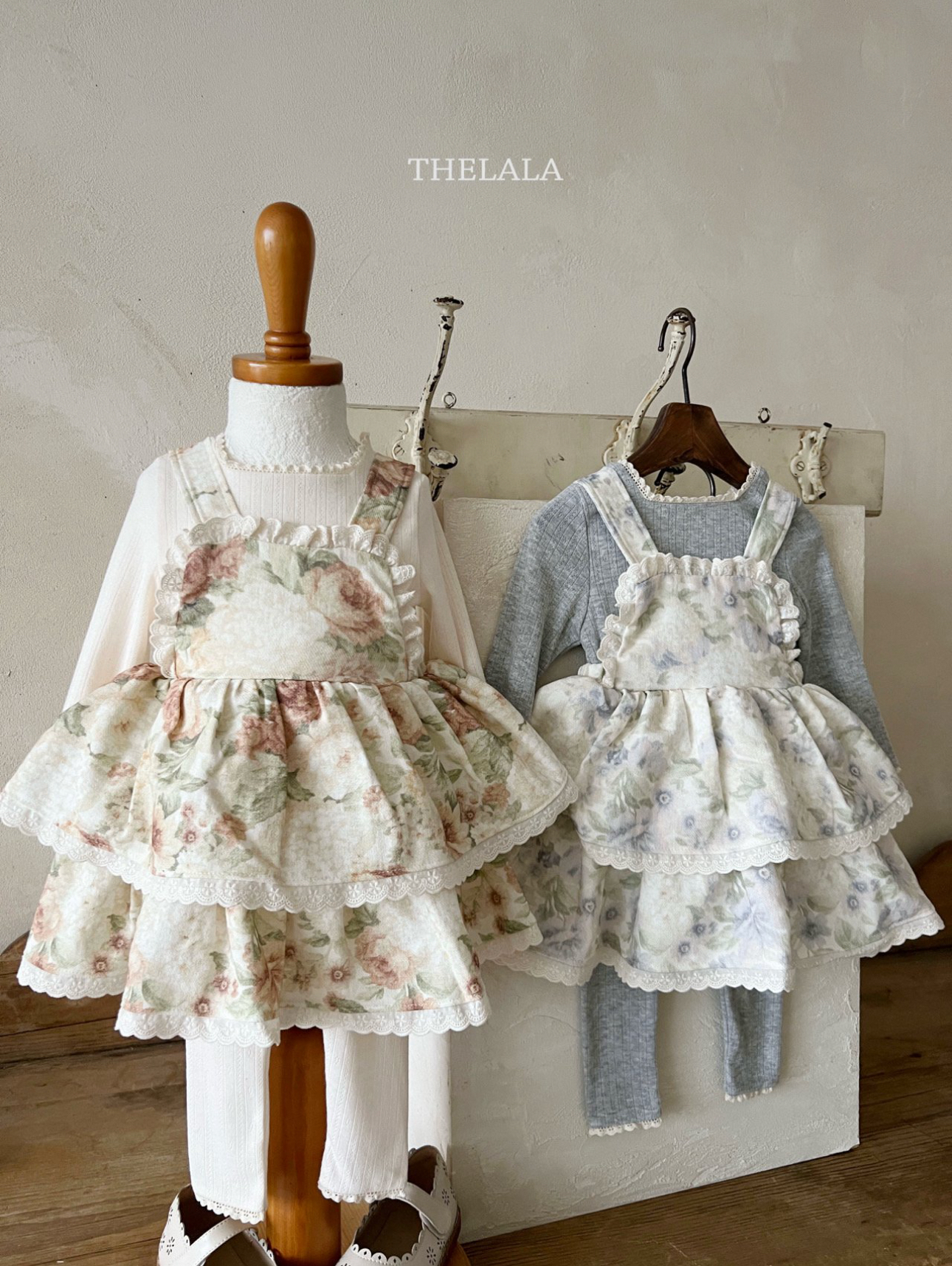 🌸預訂 韓國直送🌸🇰🇷THELALA兩色花卉滿印蕾絲花邊吊帶連身裙