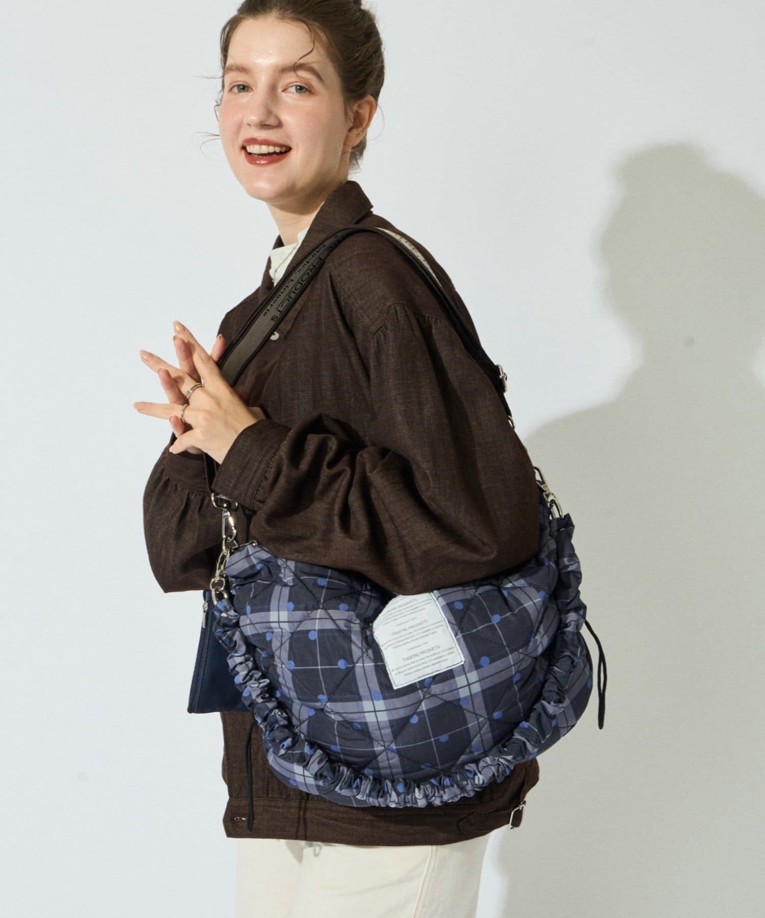 日本TP 2WAY SHOULDER BAG (附有環保袋）（大約9月尾至10月初到貨)