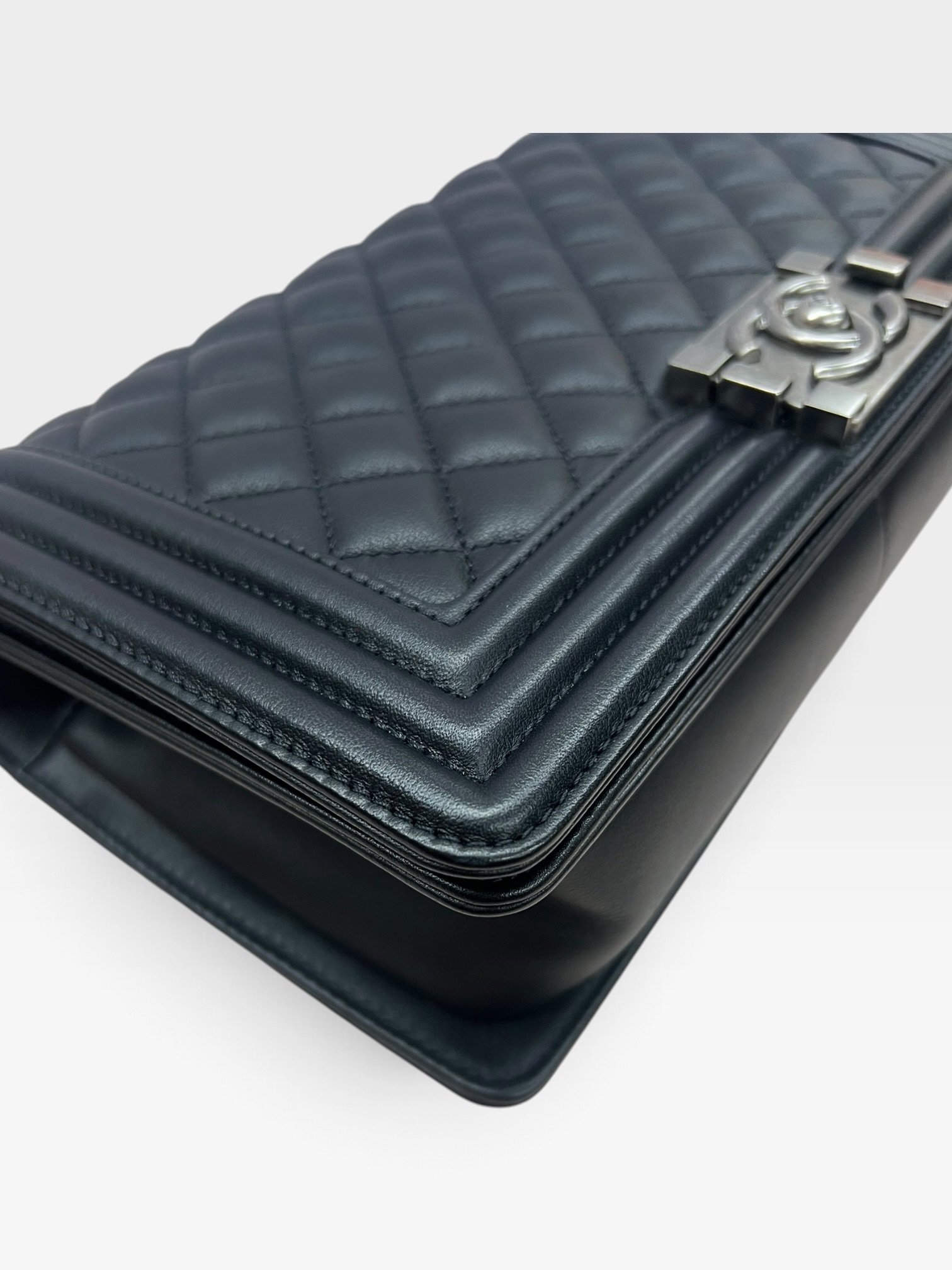 Pre-Owned CHANEL 25 Boy /Product Code: 102303