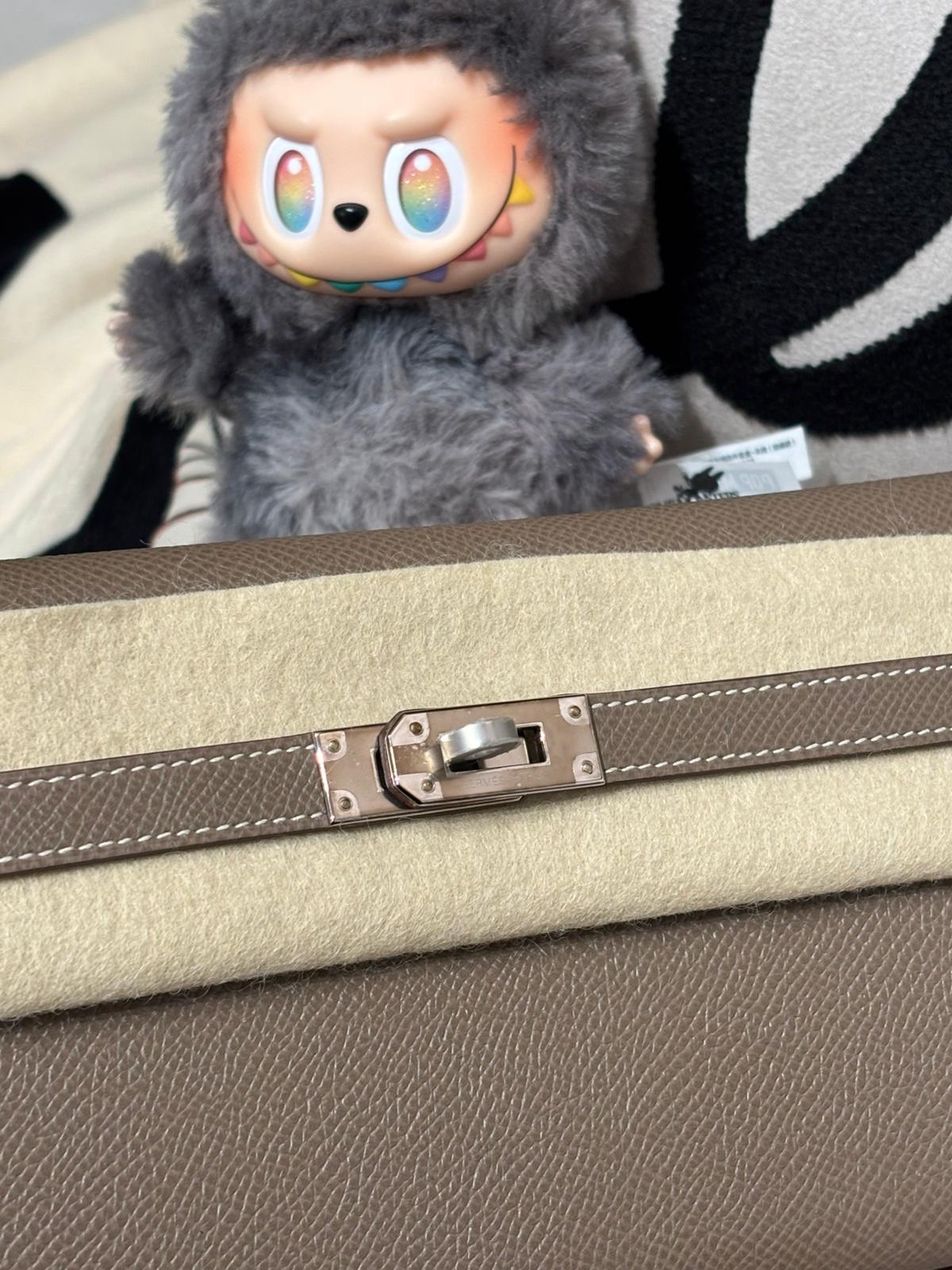 Hermes Kelly Wallet Stamp C Etoupe 大象灰銀扣 100%Authentic, 全新未使用品 ✅Box