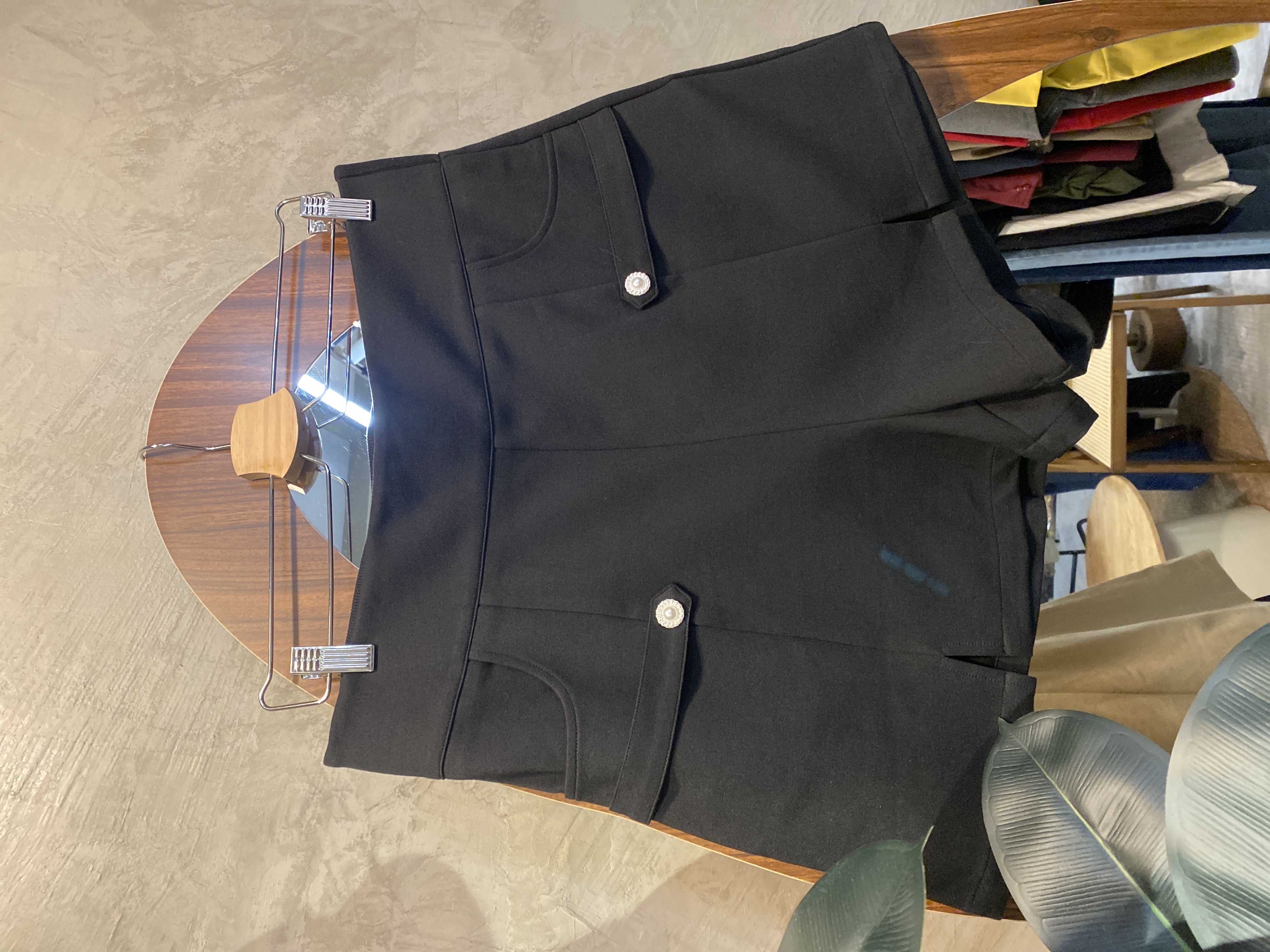 ✨4640号-高腰珍珠扣阔腿短裤