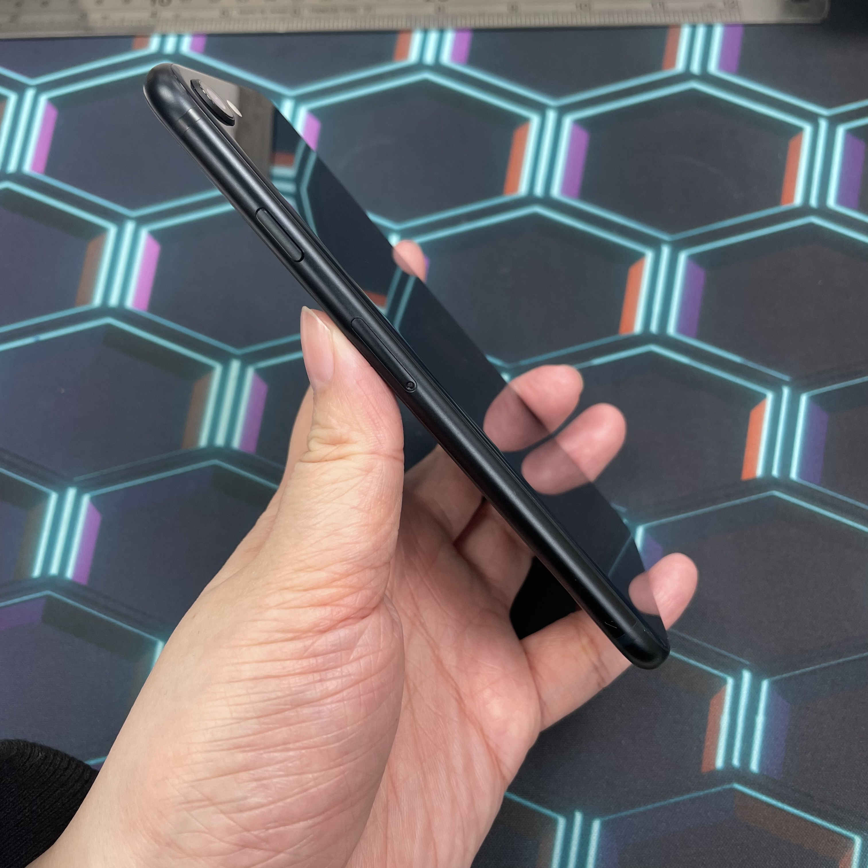 *5911 SE3 完美機 128GB 電100 黑色 black