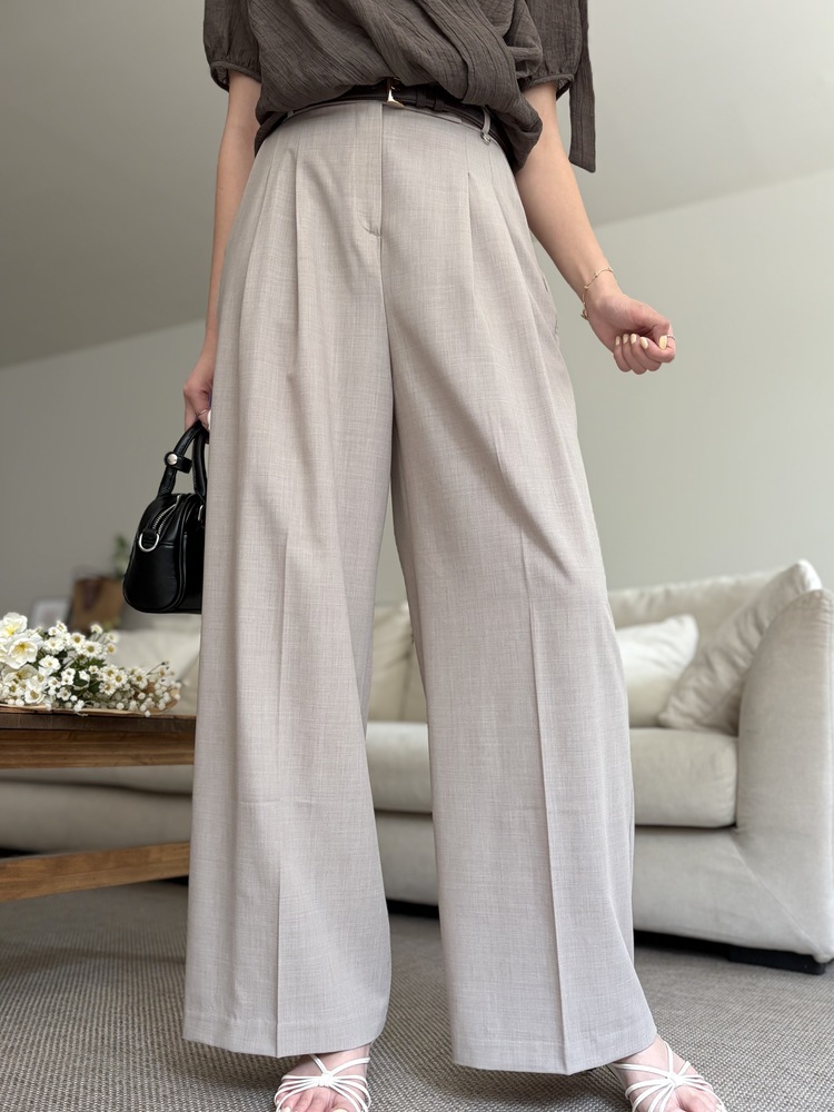 [極薄!] Strap Detail Pleated Pants (Oatmeal)