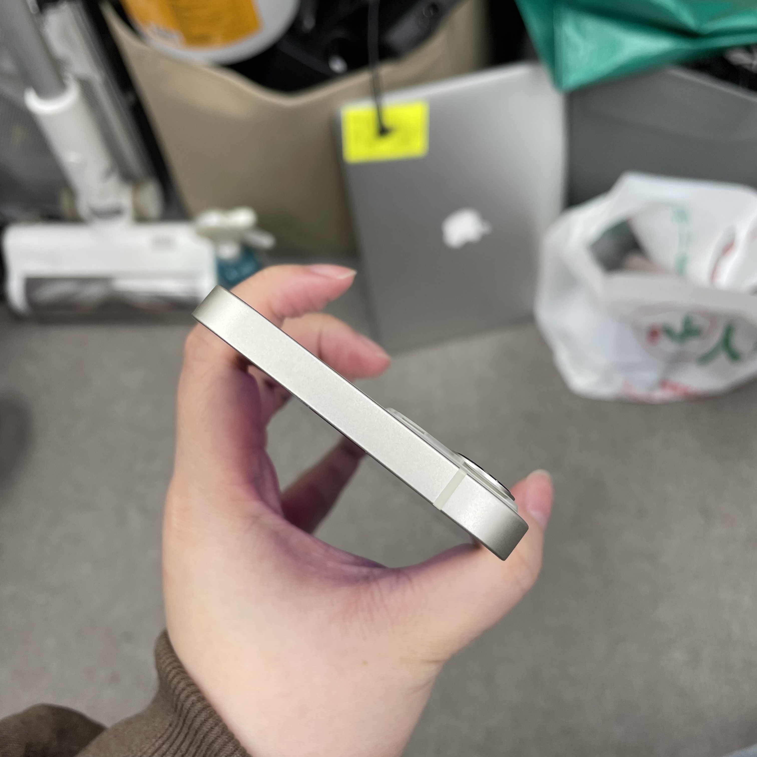 *6040 13 超靚機 256GB 電89 白色 white