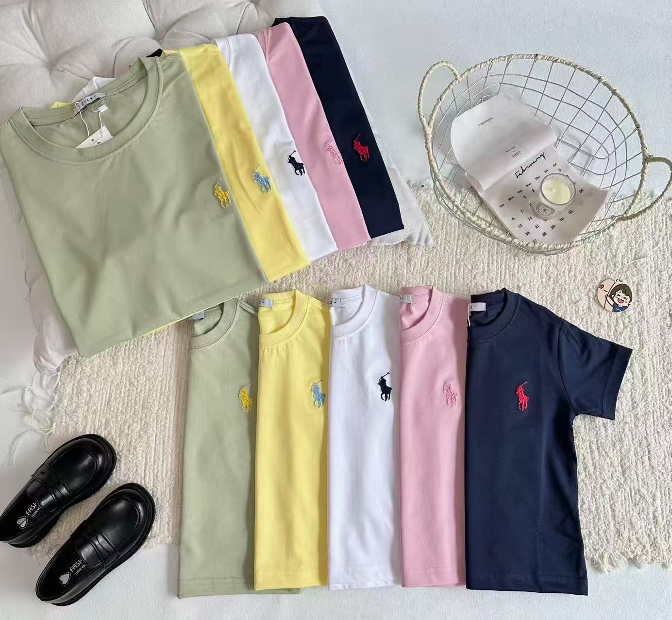 2件起各减$ 10。親子小馬刺繡彩色短袖