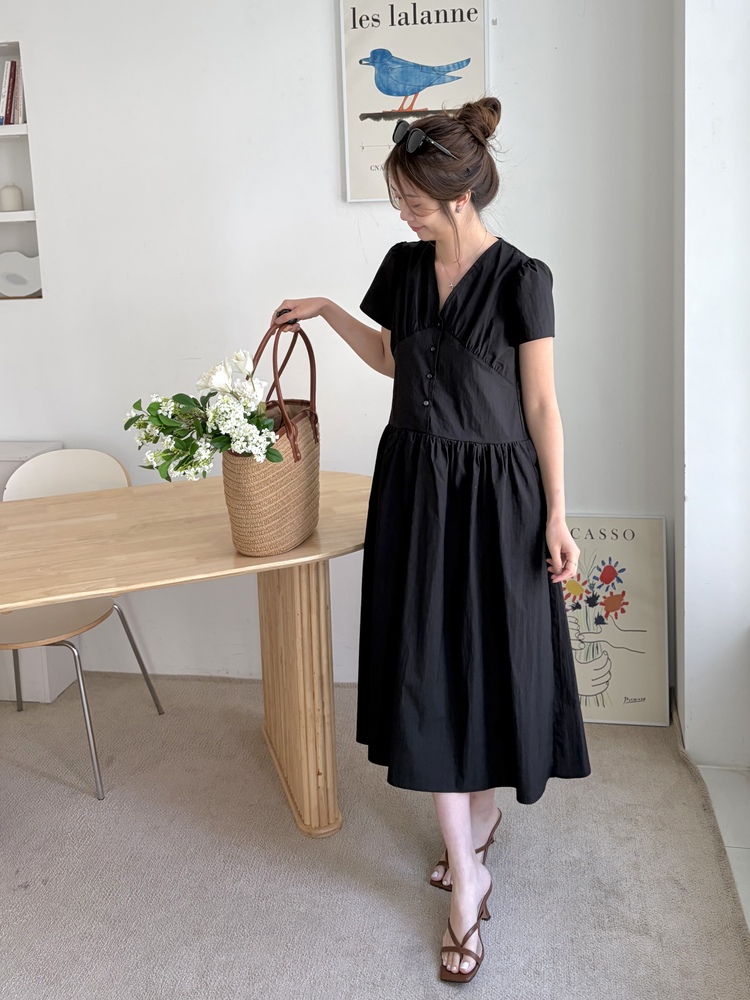 Airy Button Front Long Dress (Black)