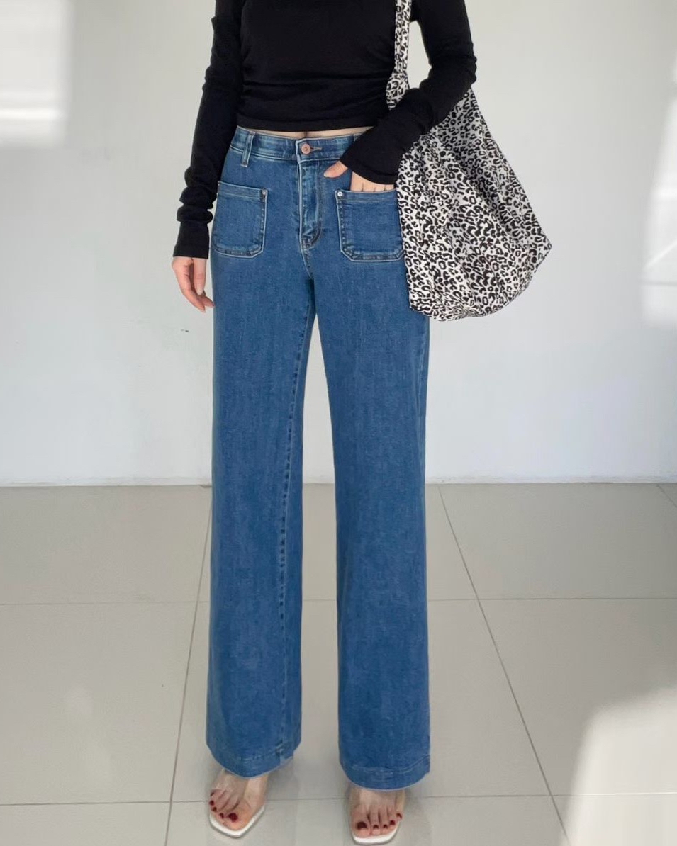 前口袋藍色直腳牛仔褲