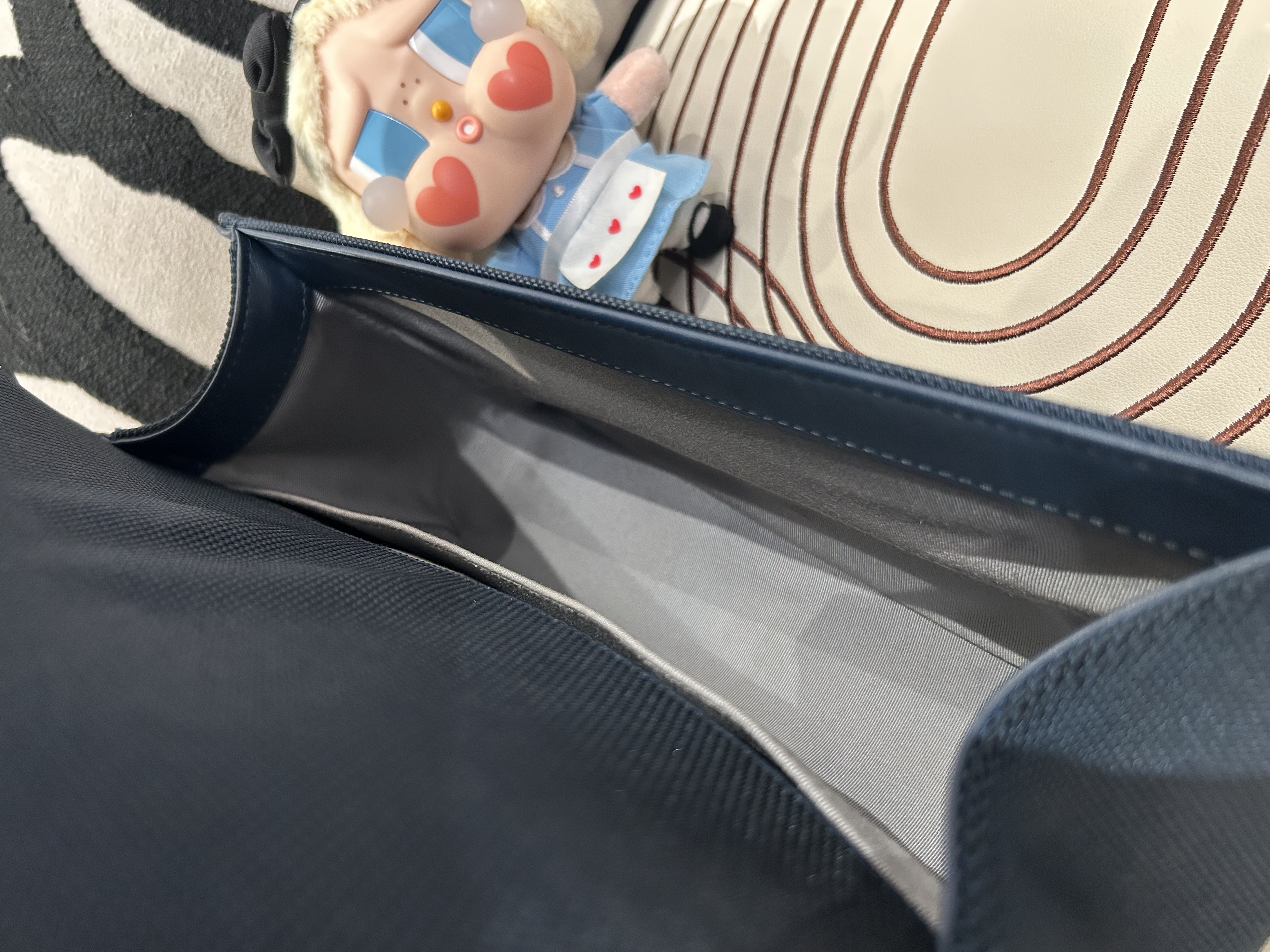 Chanel boy Chanel 25cm flap bag 100%Authentic,98%new ✅22card✅dust bag✅box