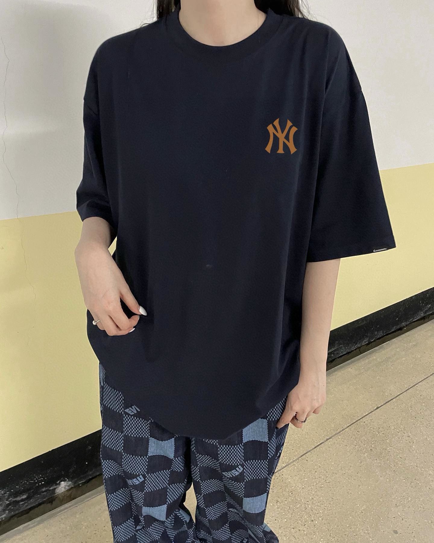 $220件。 MLB-NY 韓國手繪沙漠情侶短袖T恤