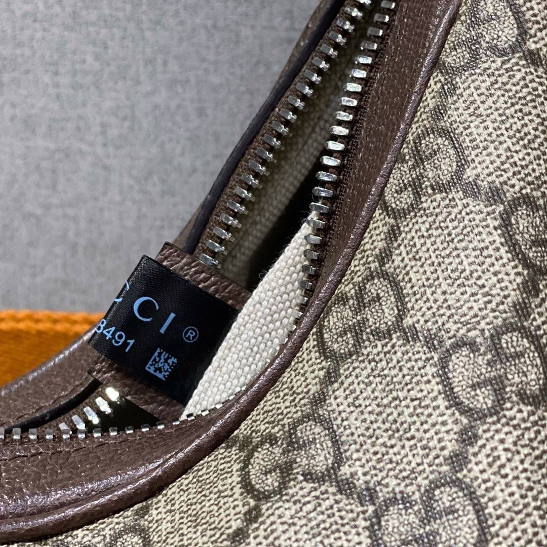 ▪大货实拍 𝗚𝘂𝗰𝗰𝗶 𝗔𝘁𝘁𝗮𝗰𝗵𝗲新品系列 型号：699409 尺寸：23*22*5cm