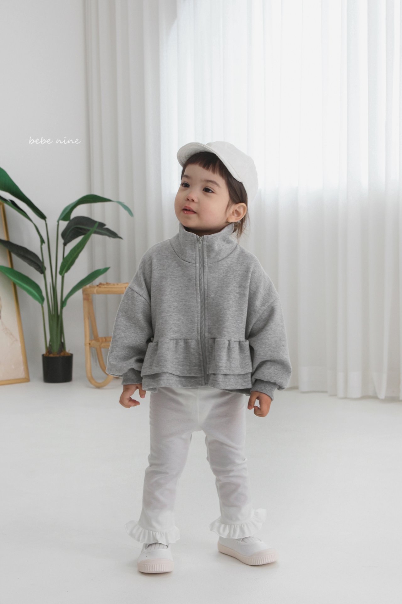 🌸預訂 韓國直送🌸🇰🇷Bebenine三色荷葉花邊下擺高領拉鍊外套