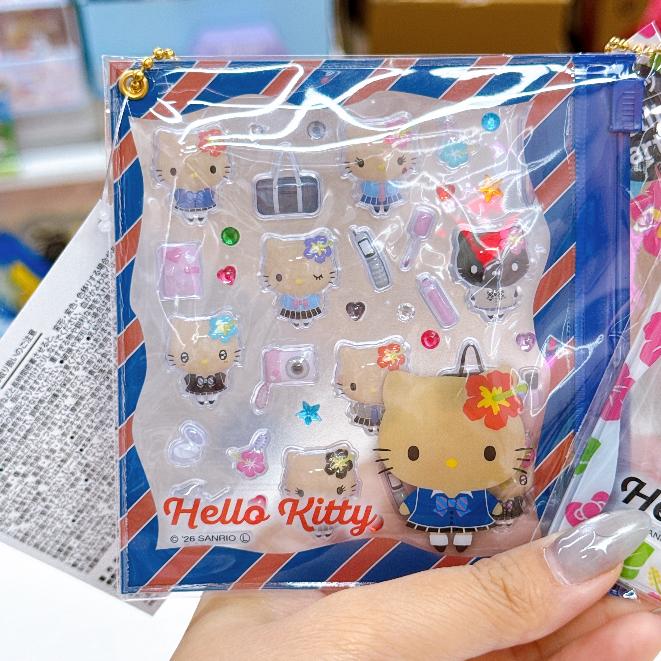 日本直送Hello Kitty透明拉鏈袋掛飾連立體貼紙