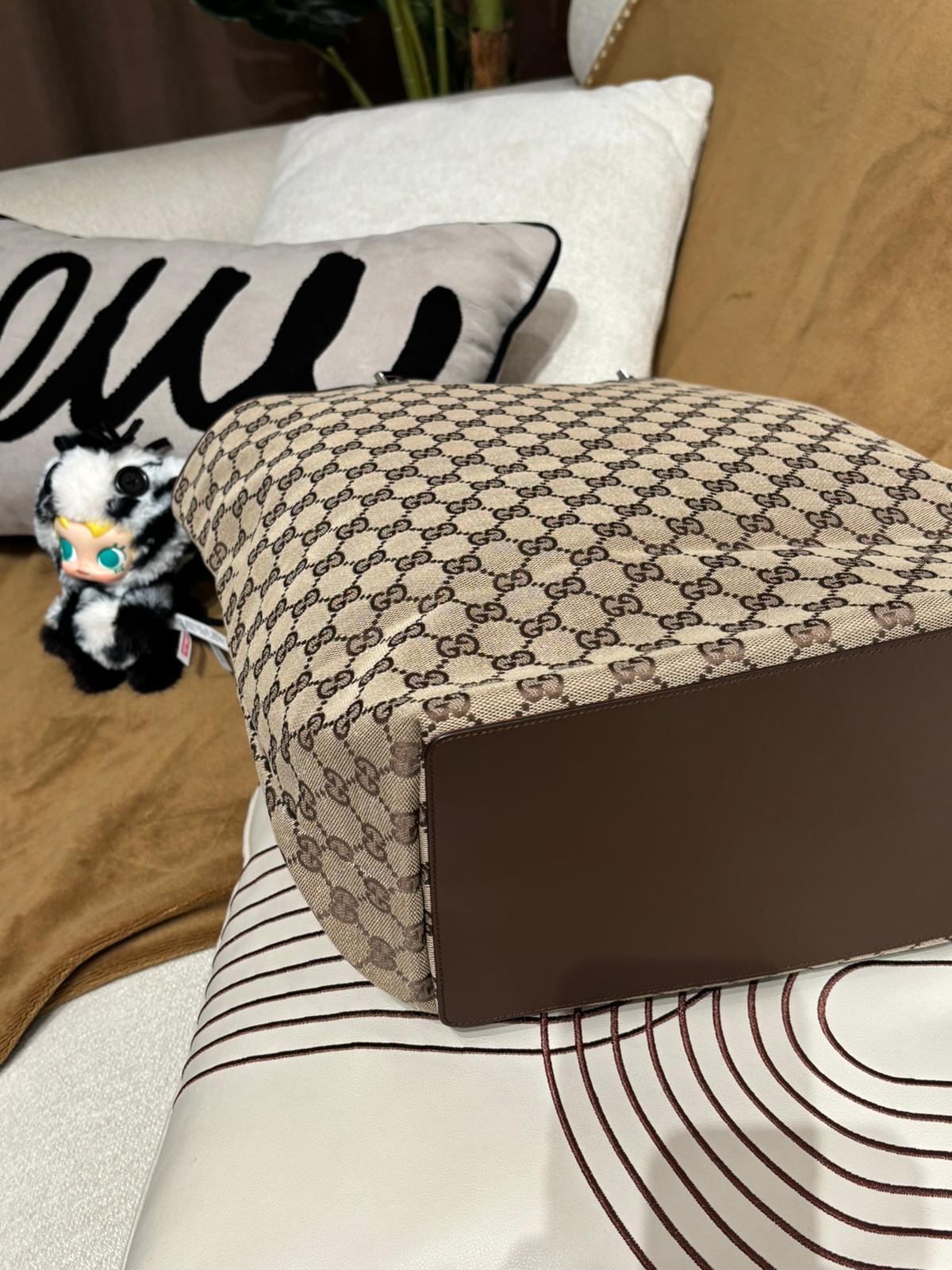 Gucci Tote Bag 100%Authentic, 95%New