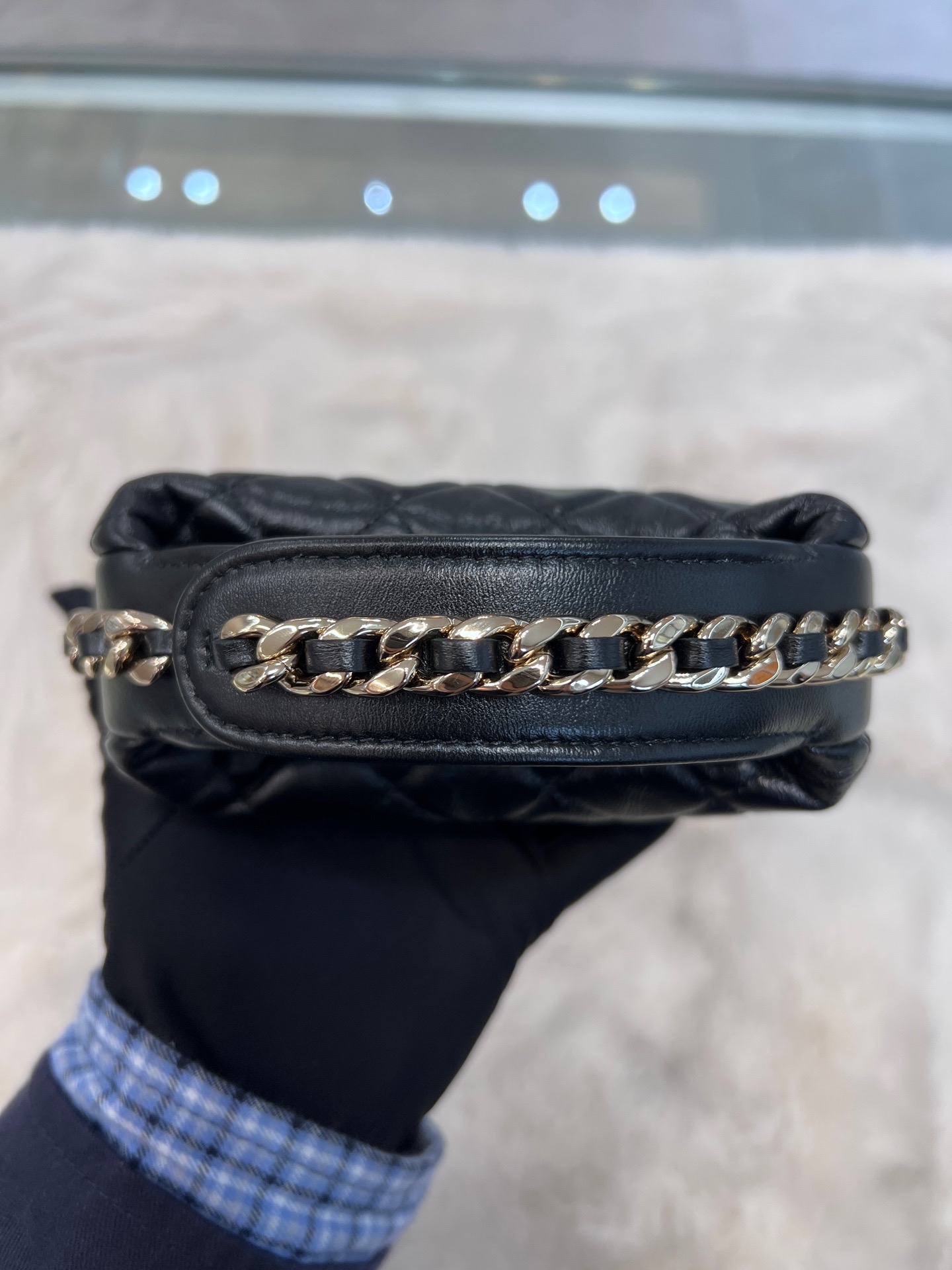 【預訂貨品】晶片款  Chanel 23C黑金迷你Pouch
