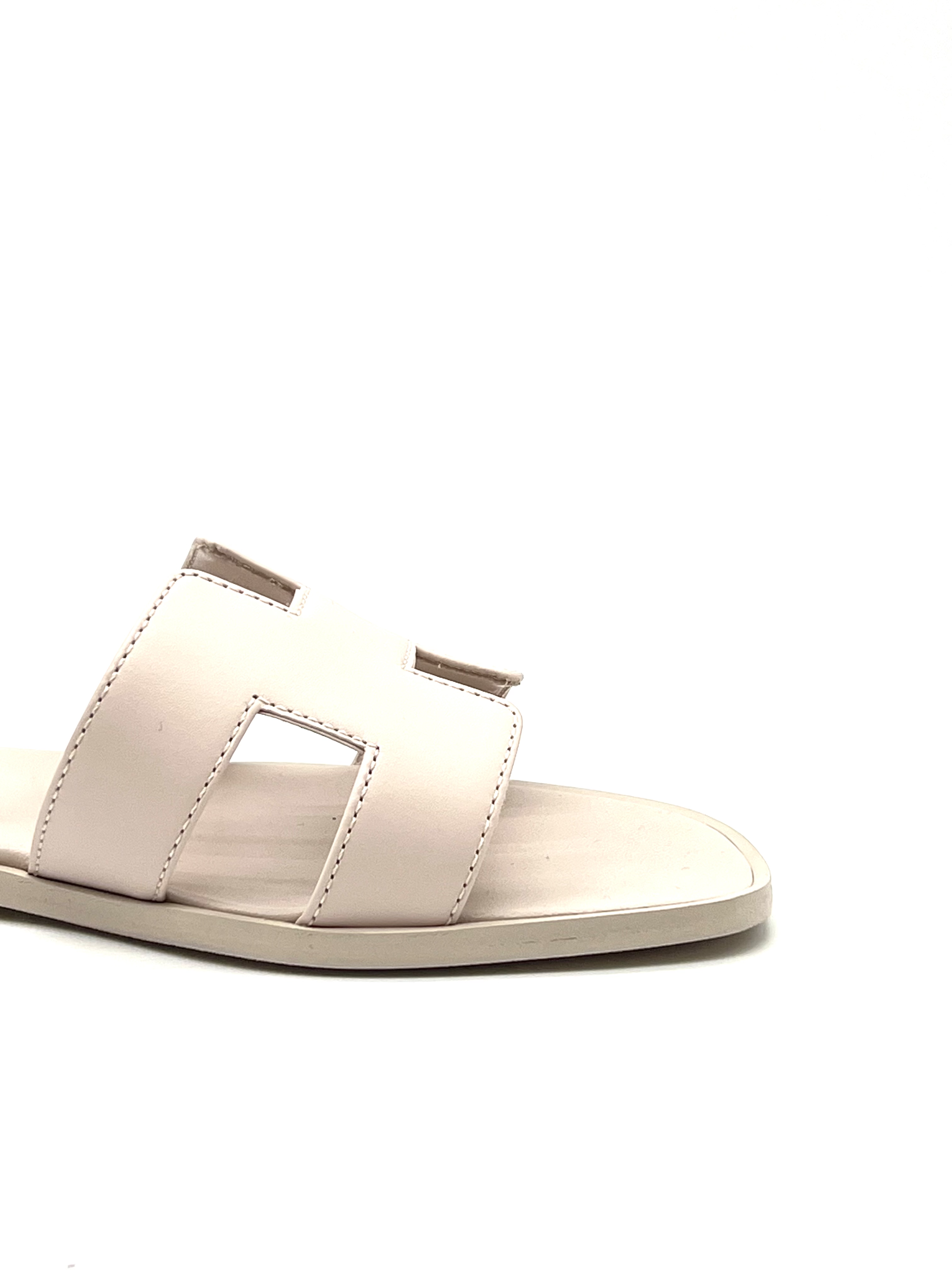 Pre-Owned HERMÉS Oran / Product Code: 26042207