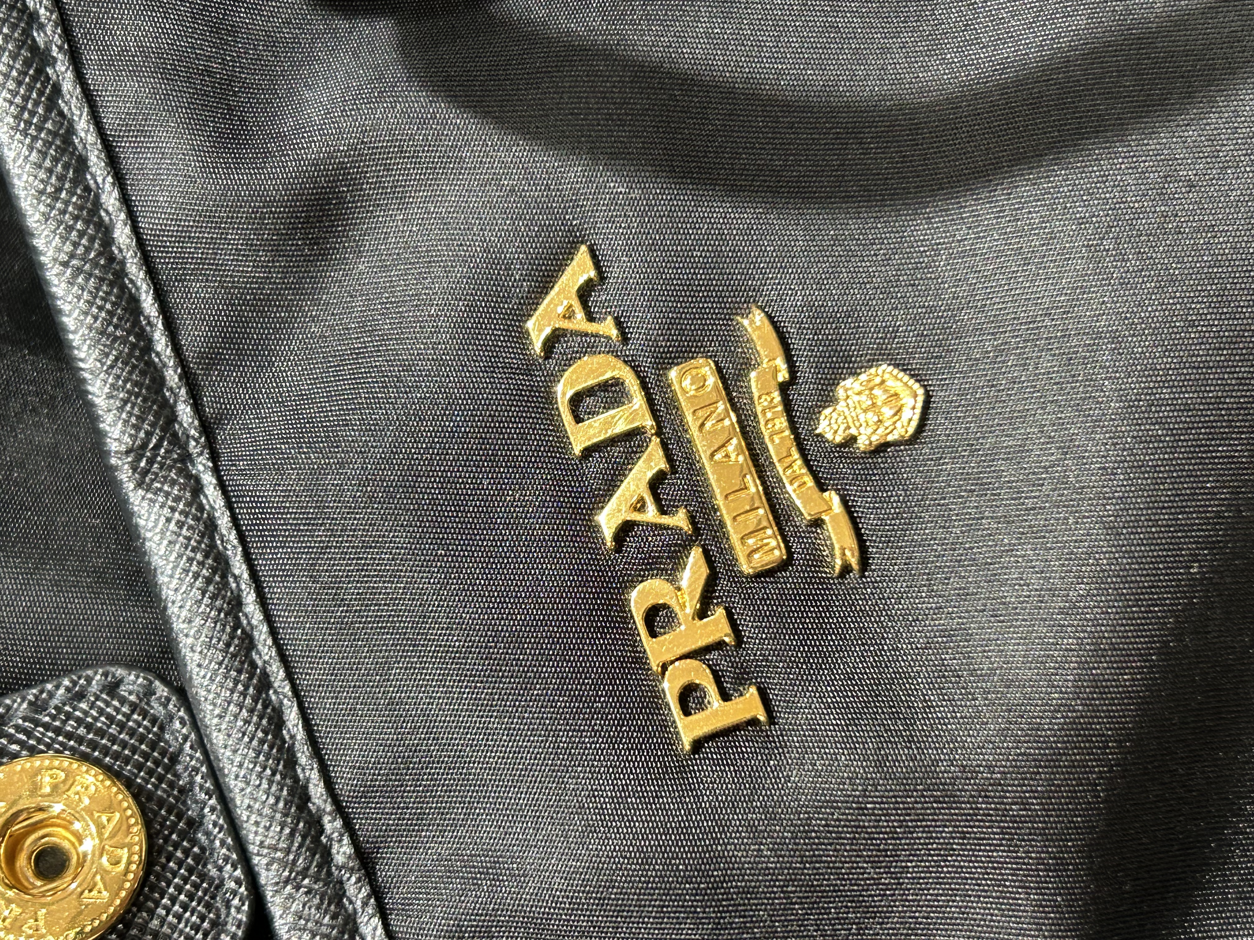 Prada Nylon Shoulder Tote Bag Black 100%Authentic,98%new ✅dust bag  