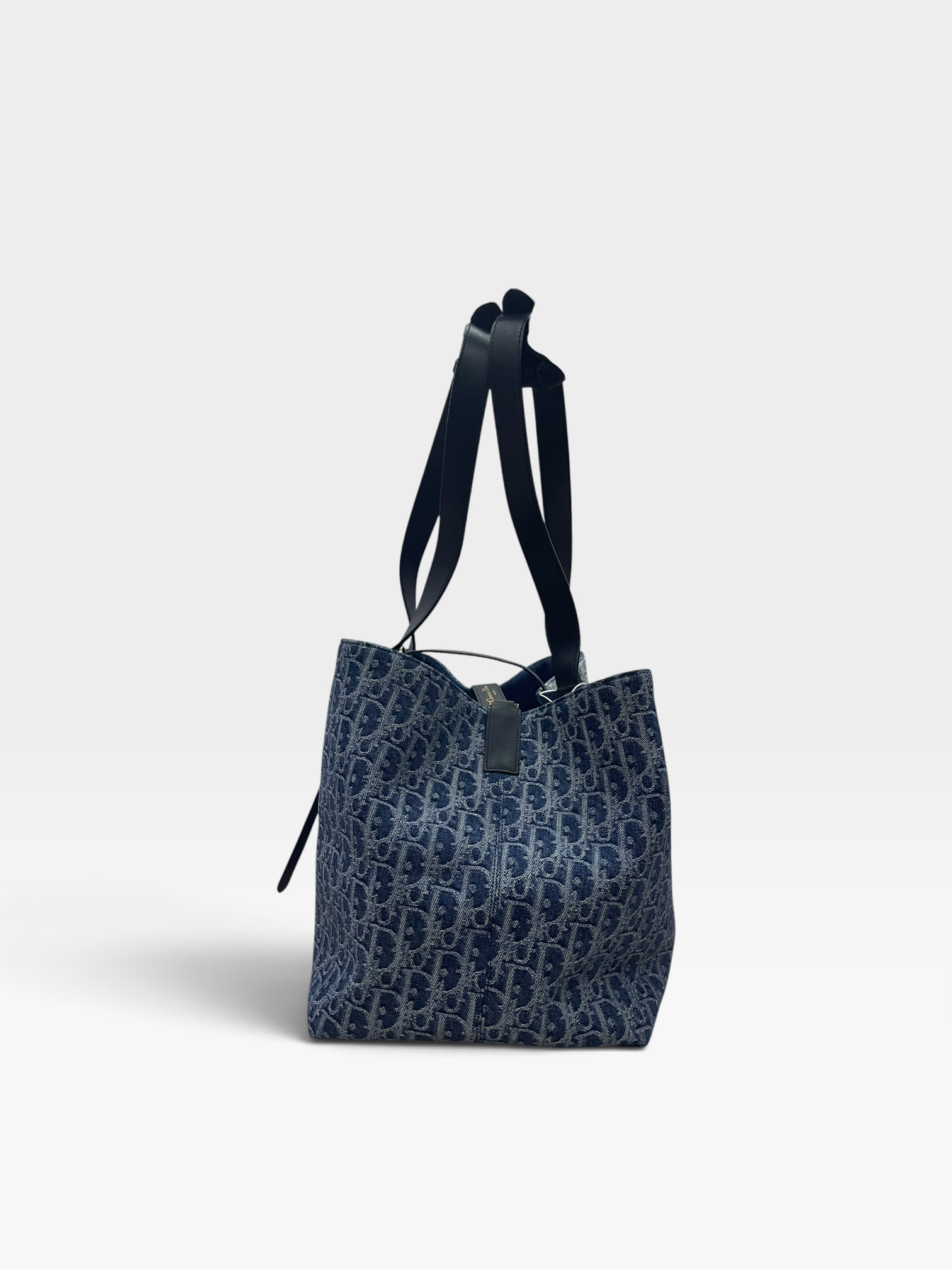 Pre-Owned DIOR Toujours bag / Product Code: 100101