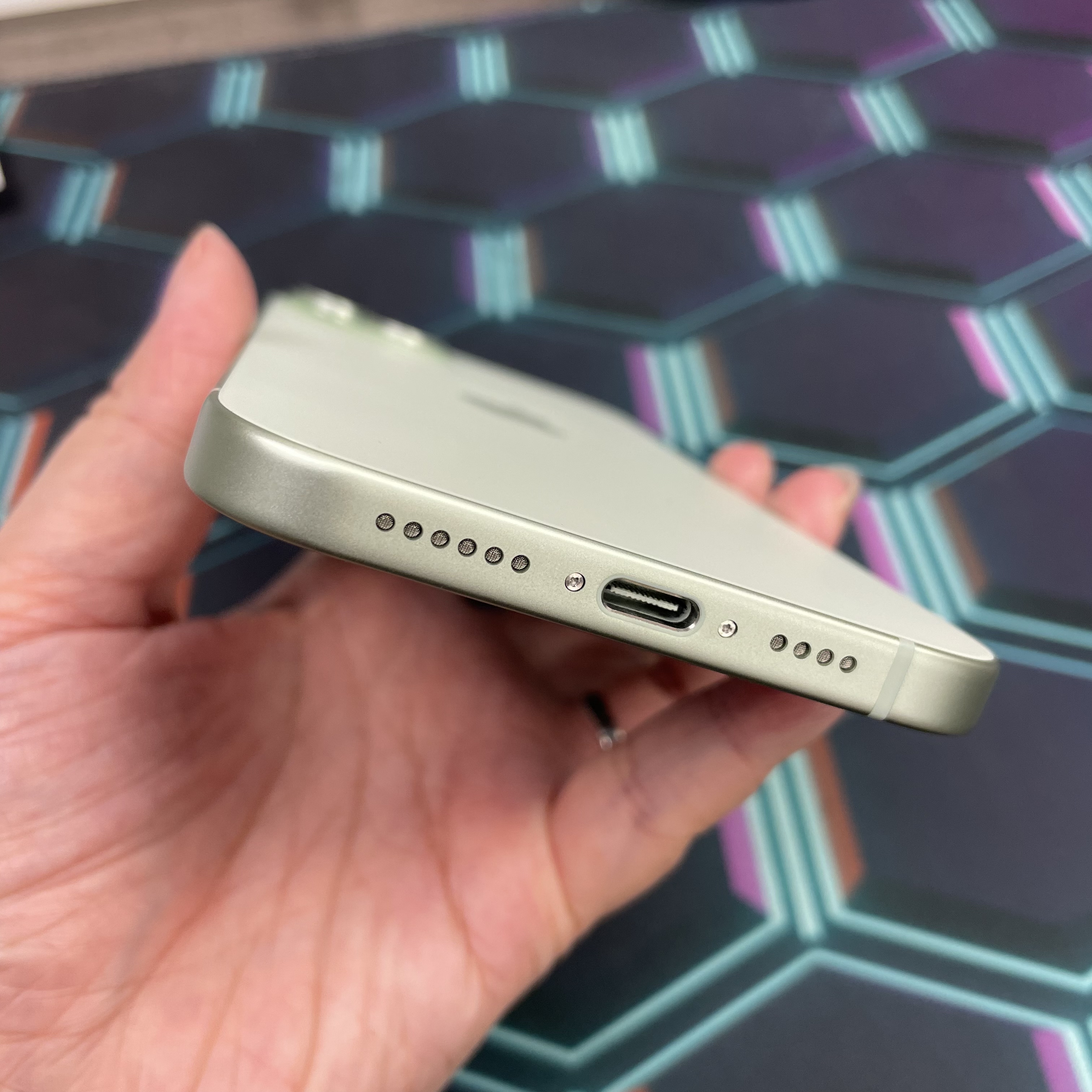 *8263 15 plus 完美機 256GB 電100 綠色 green