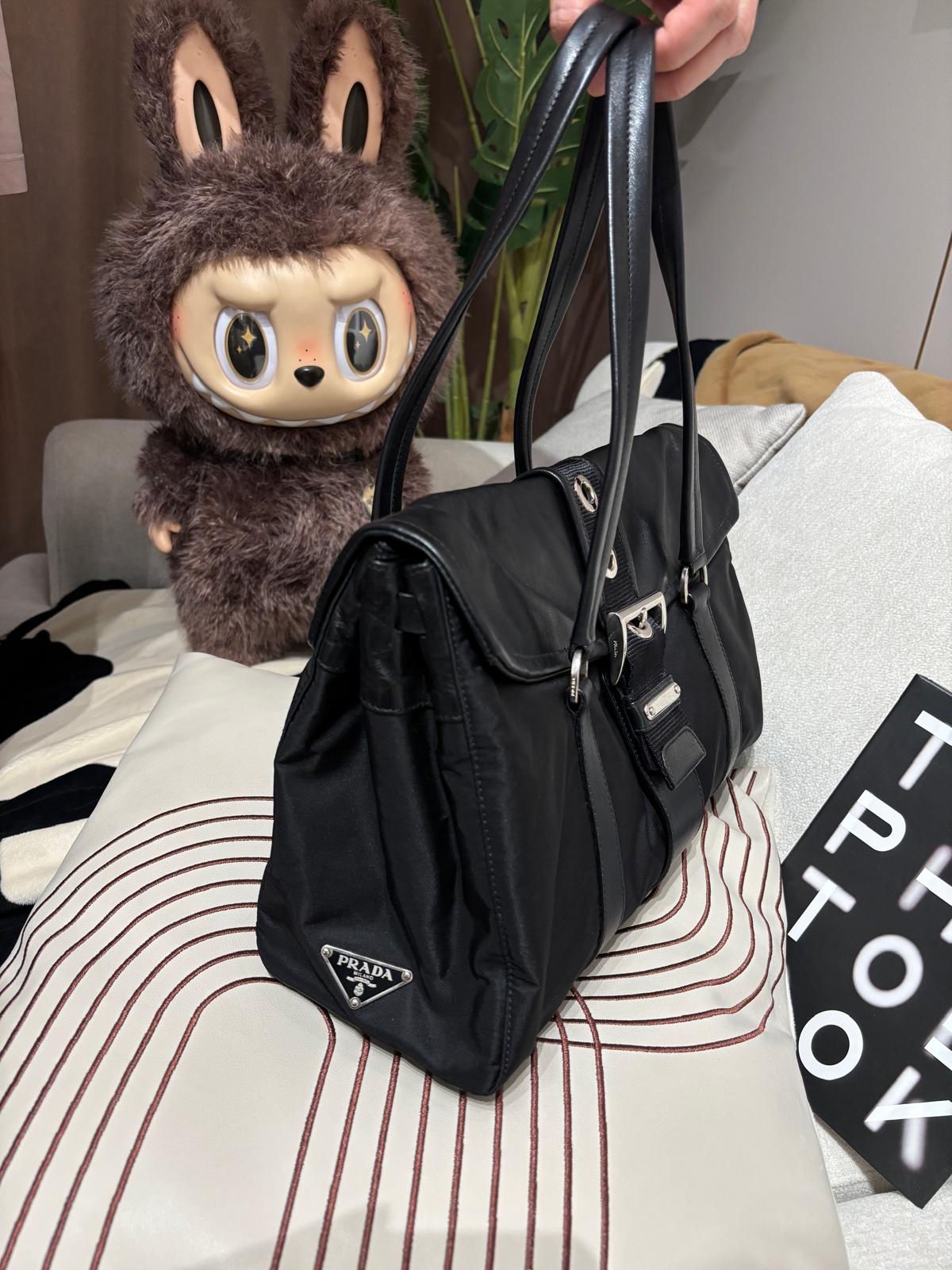 Prada nylon calfskin shoulder bag 100%Authentic,95%new 